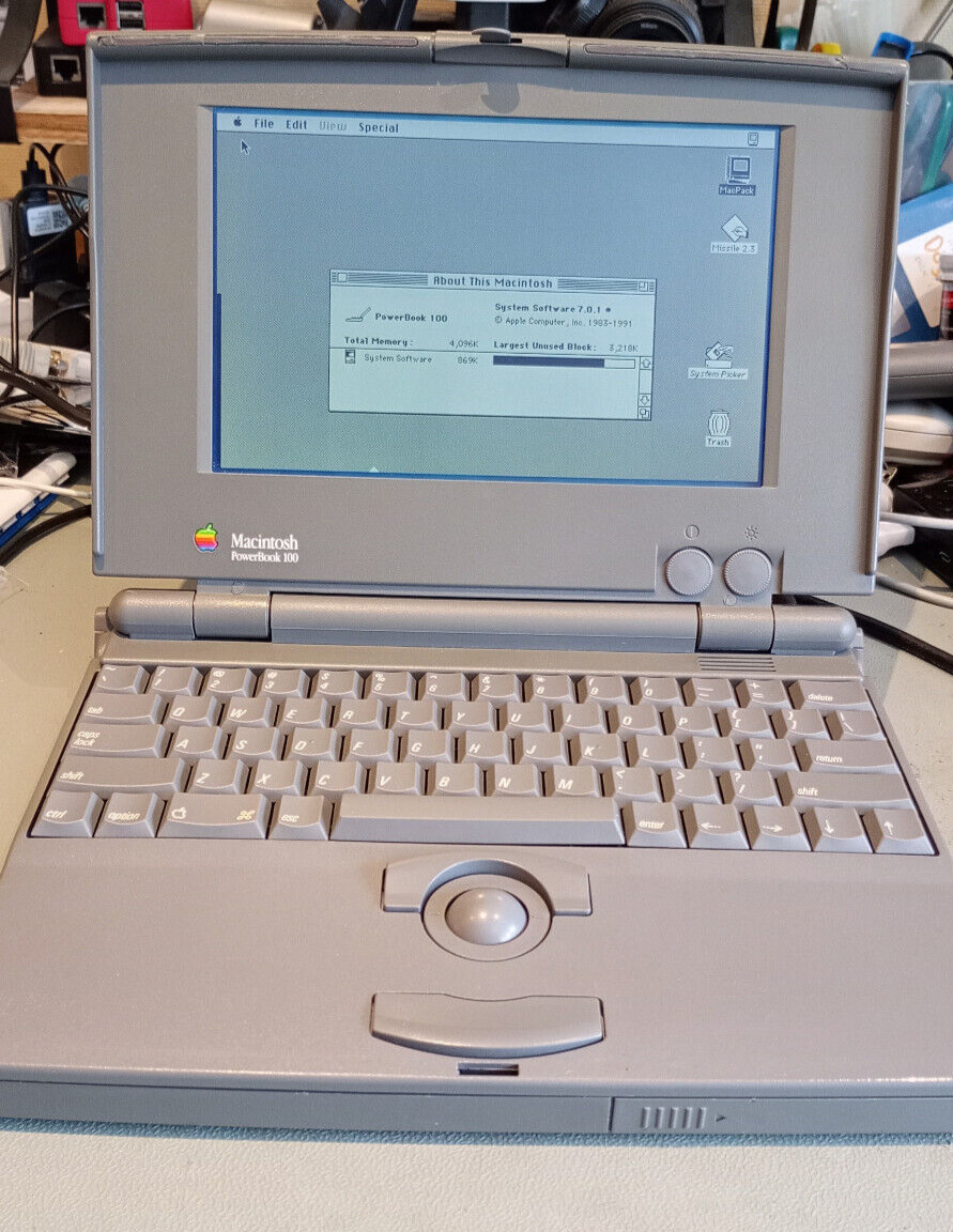 Macintosh Powerbook 100. Working, recently recapped. 4MB RAM, 2GB SSD HD