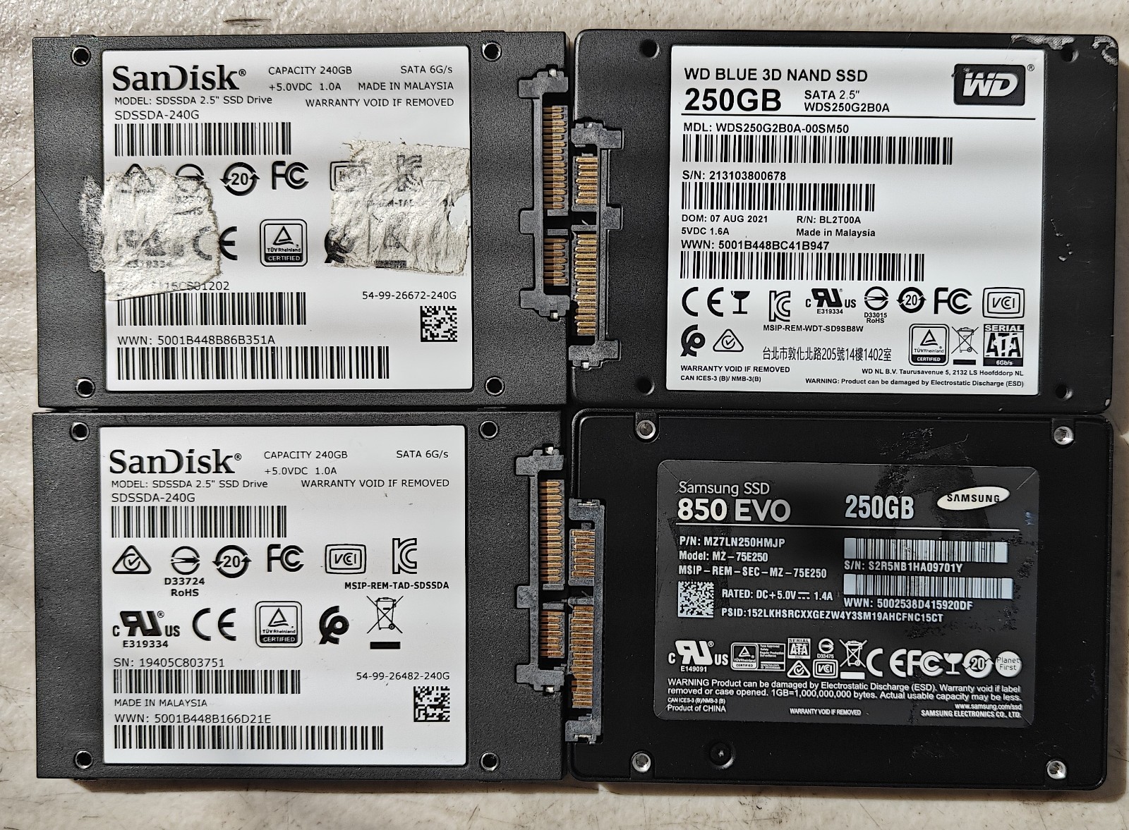 Lot of 4 240GB/250GB SSD - Major Brands
