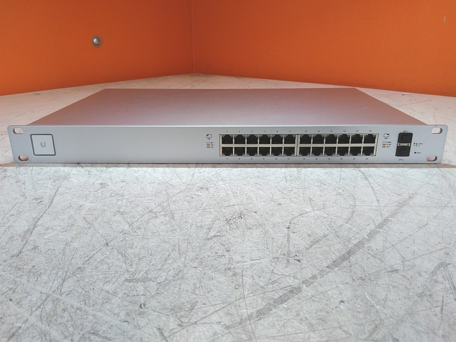 Ubiquiti Networks UniFi US-24-250W 24-Port Managed PoE Gigabit Switch