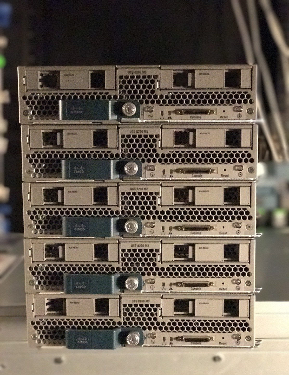 Cisco B200 M3 Two E5-2667V2 24x 16GB=384GB Ram Blade Server VIC1240 2x 300GB 10K