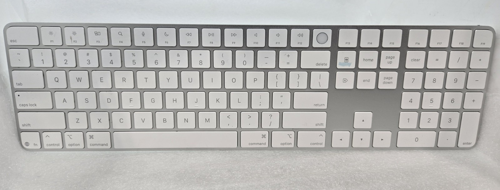 Apple Magic Keyboard Model A3119-FAST  a
