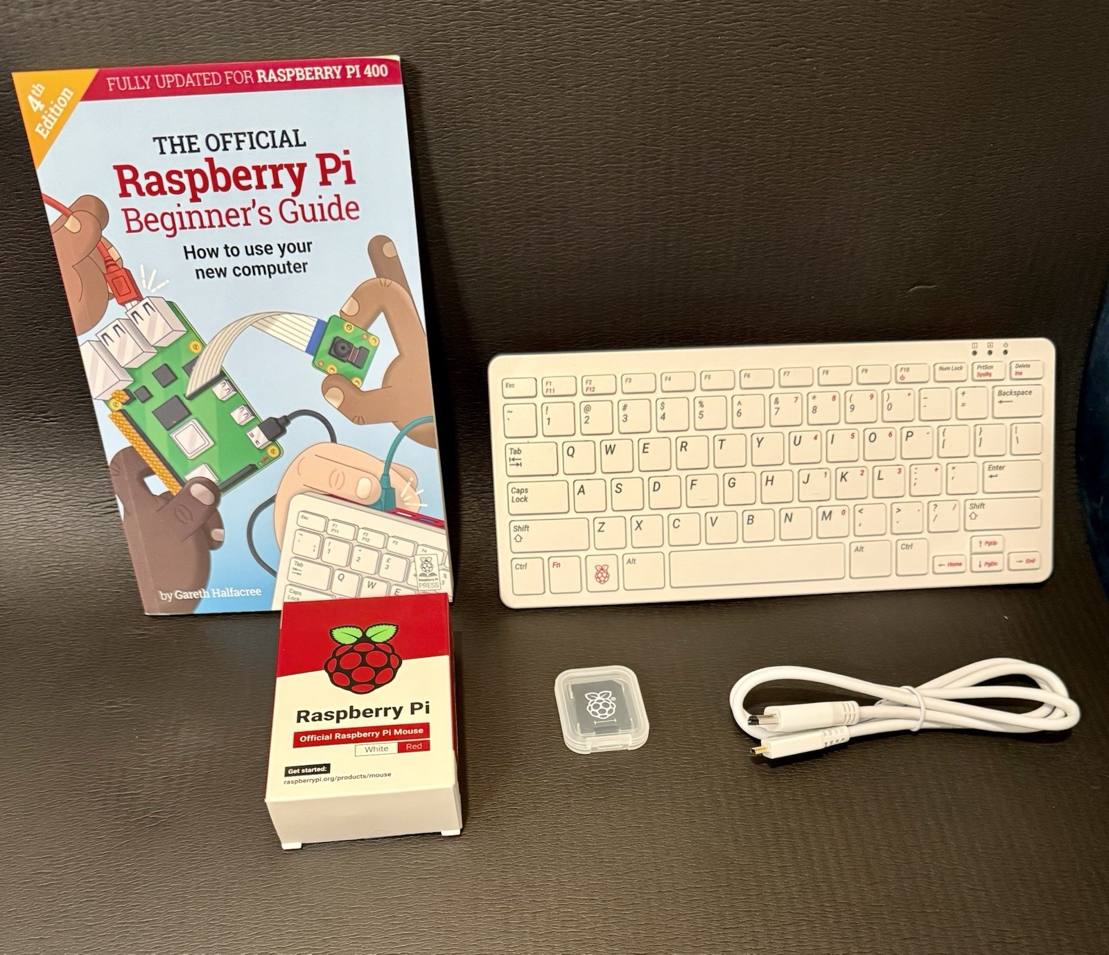 Raspberry Pi 400 Kit (microSD, Broadcom BCM2711, 1.80 GHz, 4GB, US layout)...