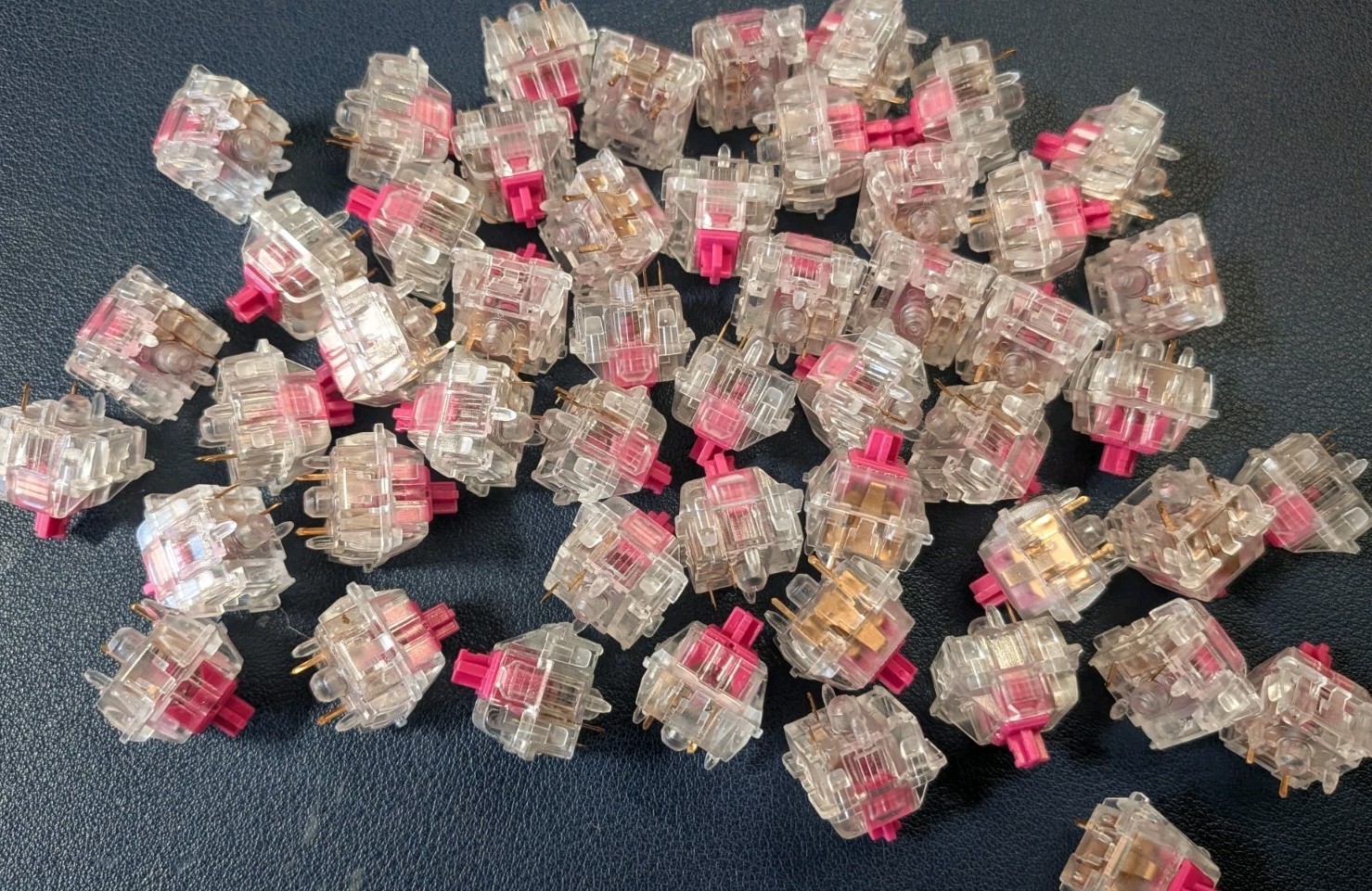 Gateron Aliaz Silent Tactile 60g Keyboard Switches 50 count 
