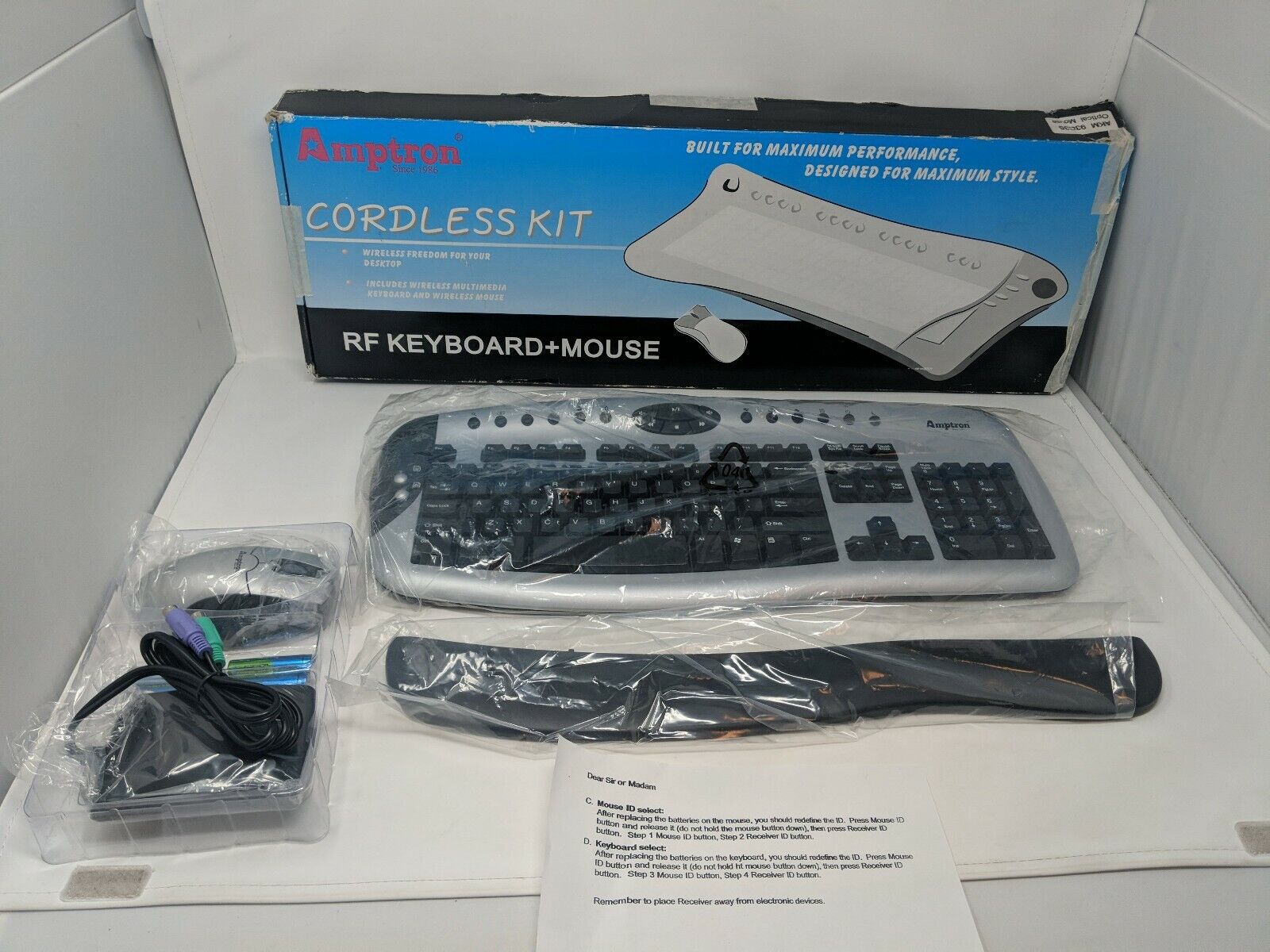 Amptron Professional Wireless Keyboard & Mouse AKM-C0350 AGM-9300 VTG 90s NEW