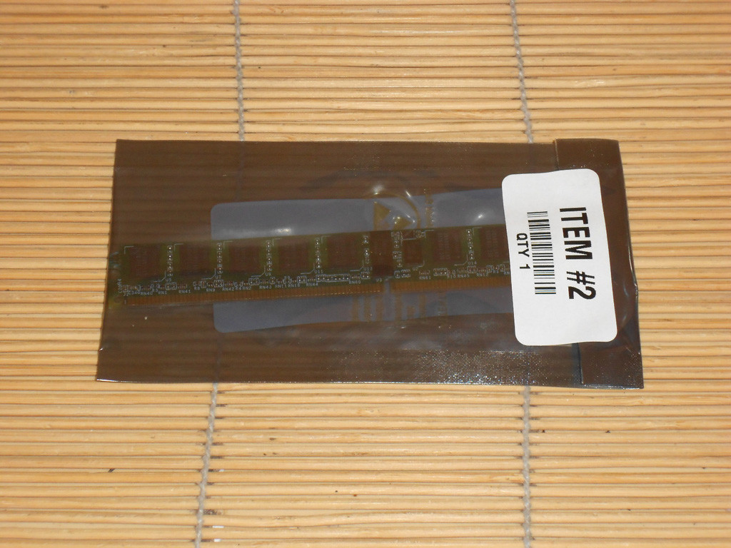 NEW NEW Cisco Compatible RAM MEM-3900-2GB 2GB DRAM for 3925-3945E ISR2 NIB