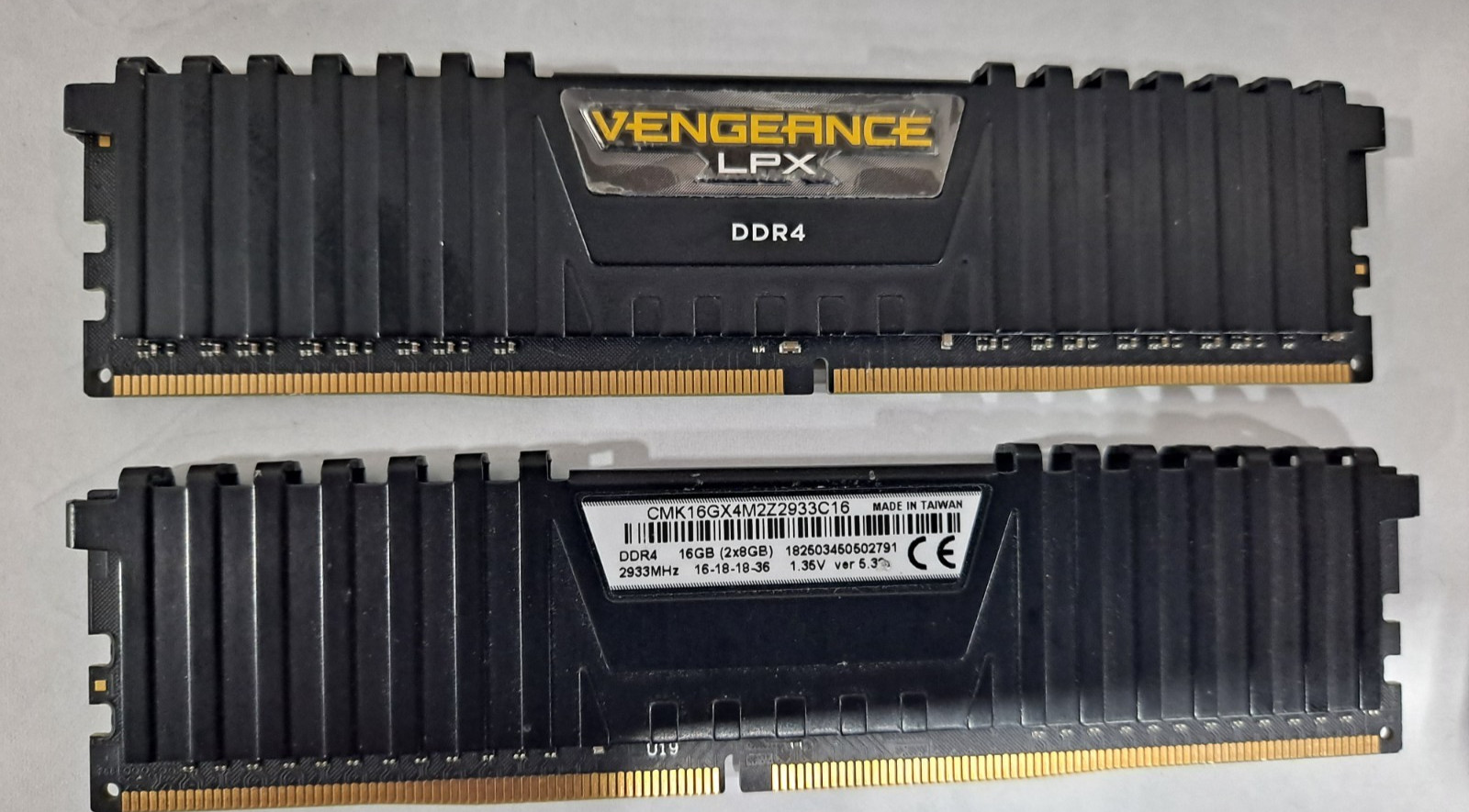 Corsair Vengeance LPX 16GB (2x8GB) DDR4-2933 DIMM CMK16GX4M2Z2933C16