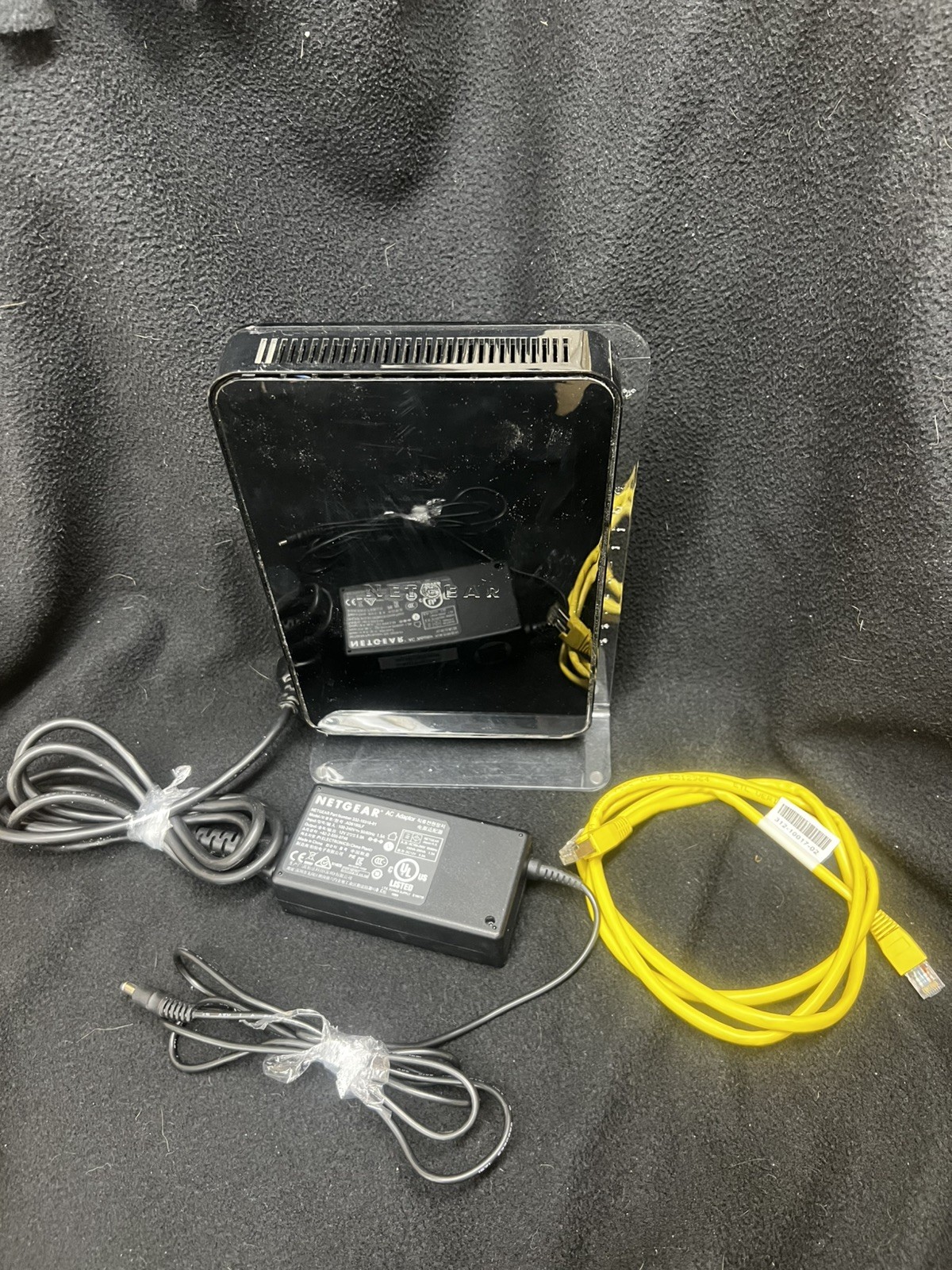 NETGEAR WNDR4500 N900 DUAL-BAND GIGABIT WIFI  WIRELESS ROUTER W CABLE *FREE SHIP