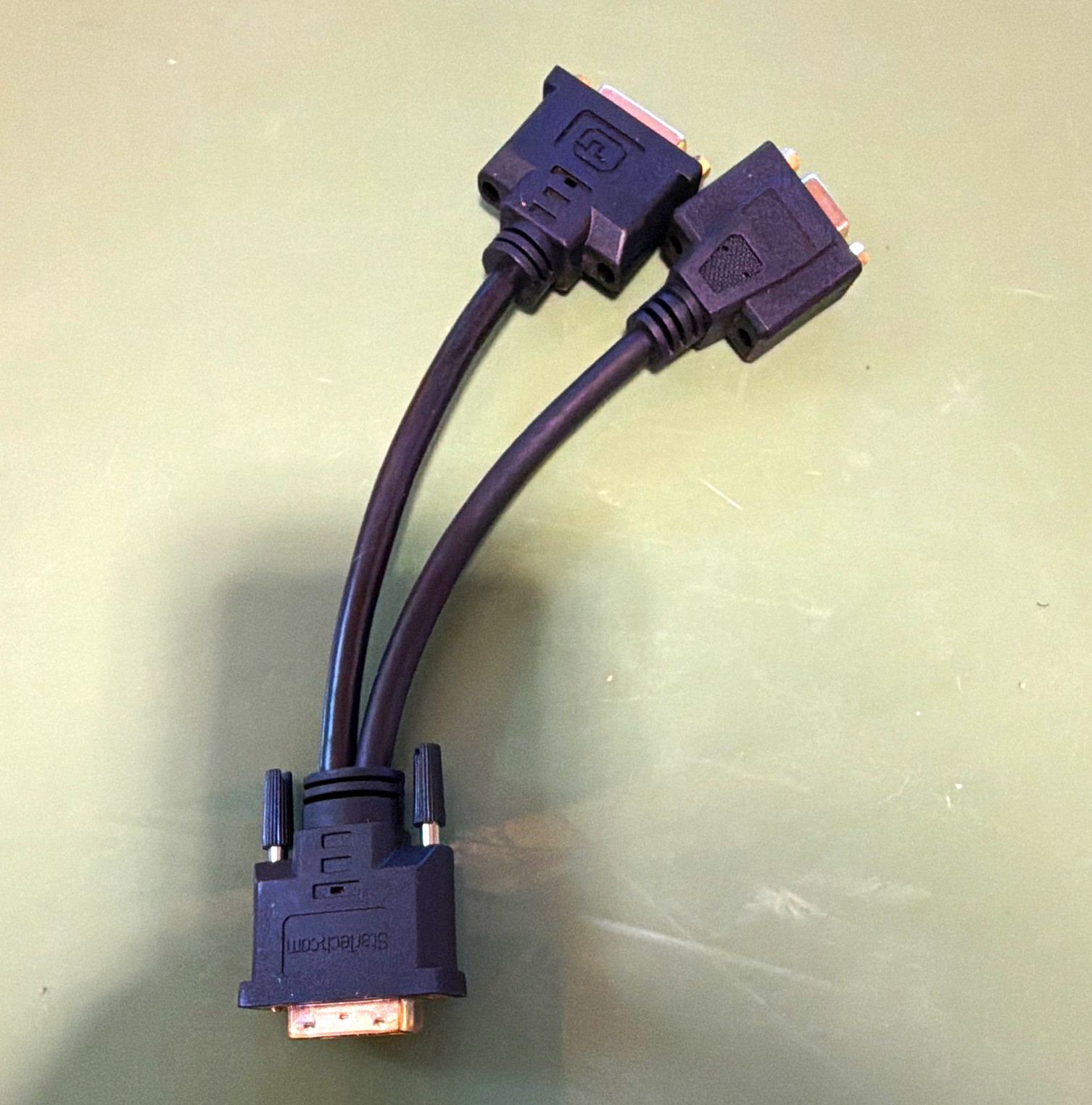StarTech.com DMS-59 1:2 Splitter Cable DVI-I + VGA Female 1ft Black