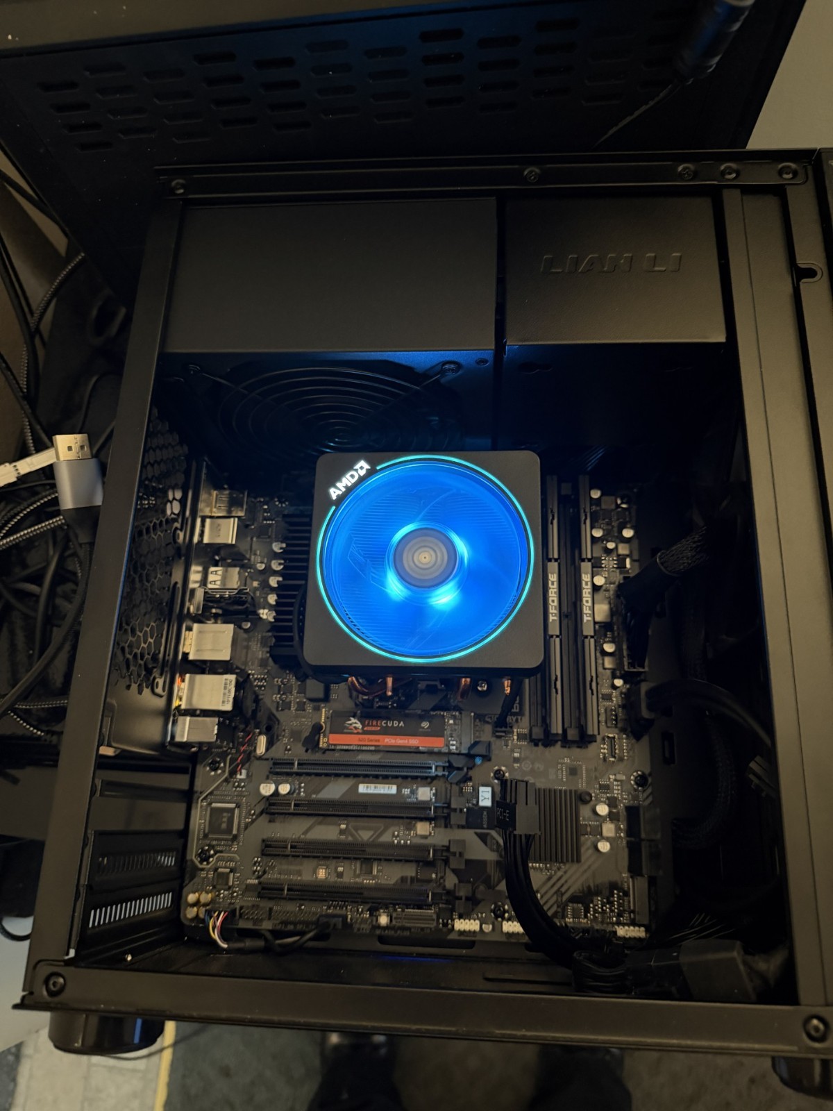 Power Spec B737 Business PC with Windows 11 Pro w/ 32GB Ram Rysen 7700X