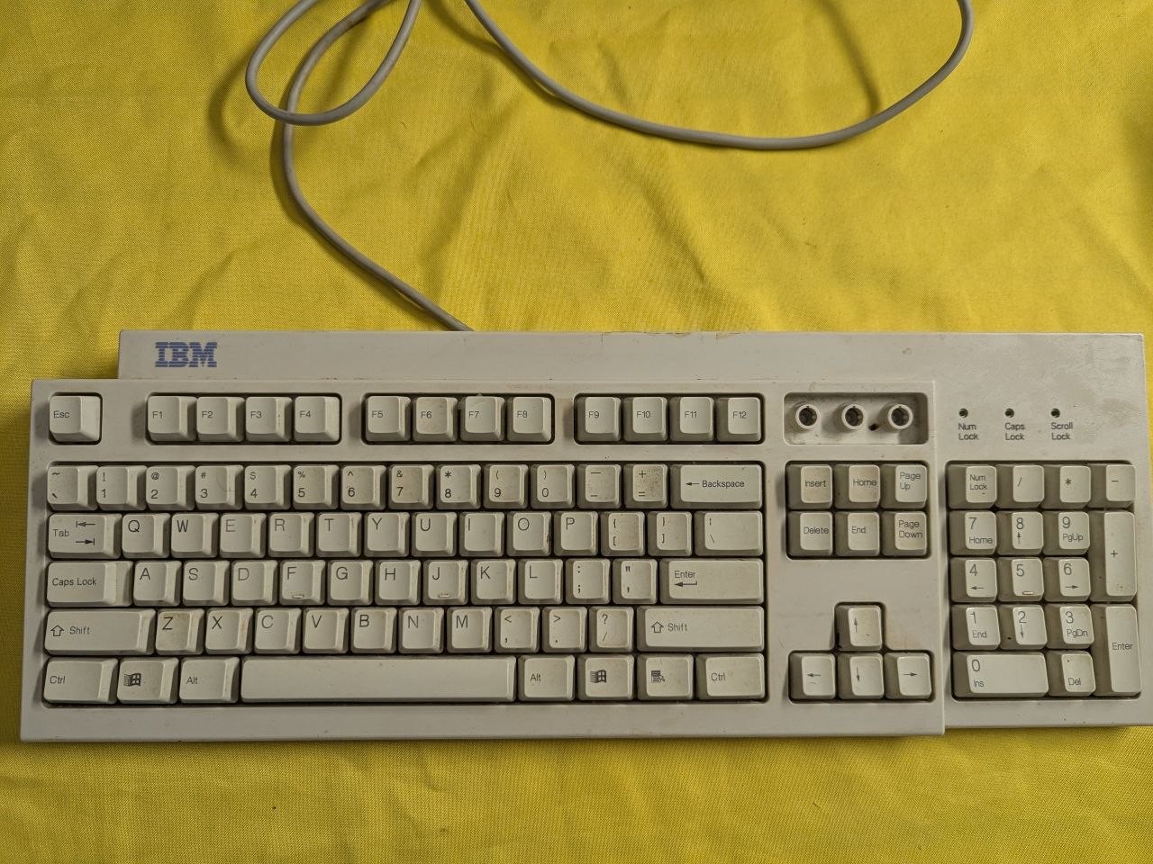 IBM KB-7953 PS/2 Wired Keyboard Beige Windows 98 Era TC