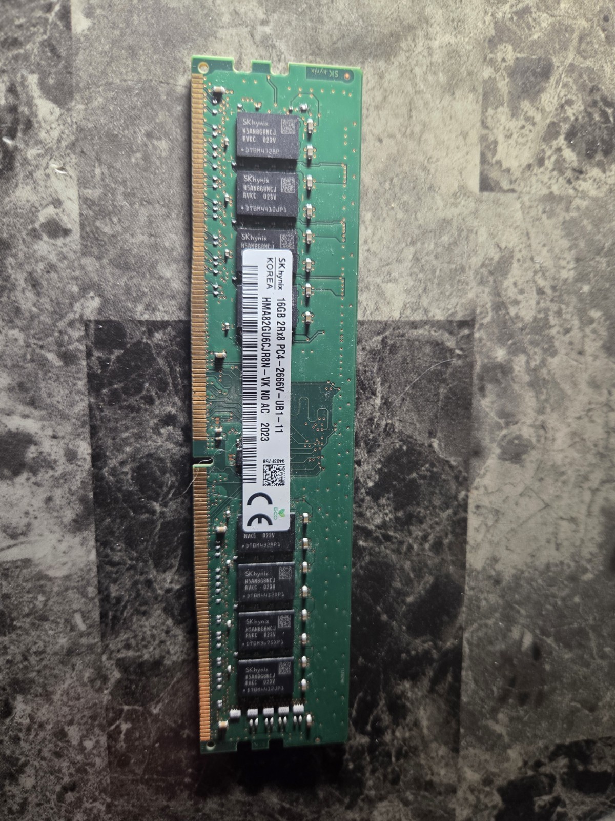 SK hynix 16GB DDR4 Desktop RAM PC4-2666V 2Rx8 2666MHz HMA82GU6CJR8N