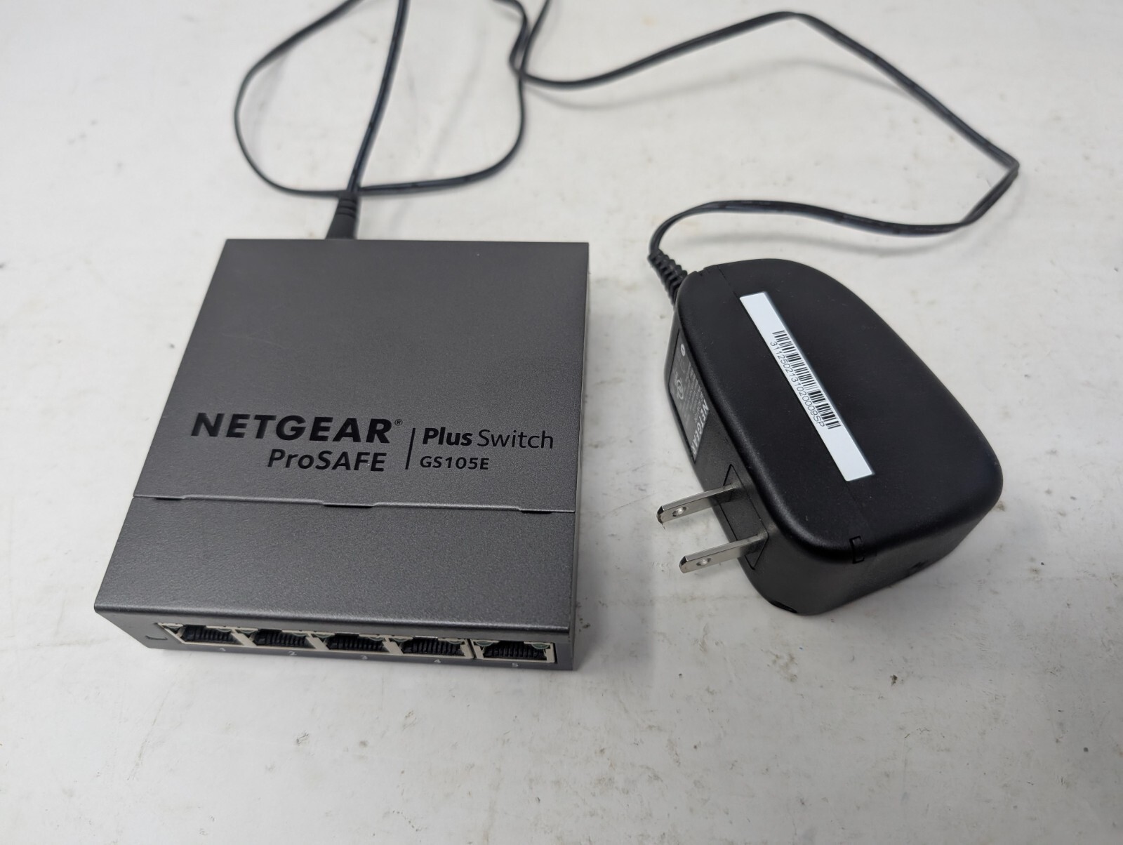 Netgear GS105Ev2 Prosafe 5-port Gigabit switch (229)