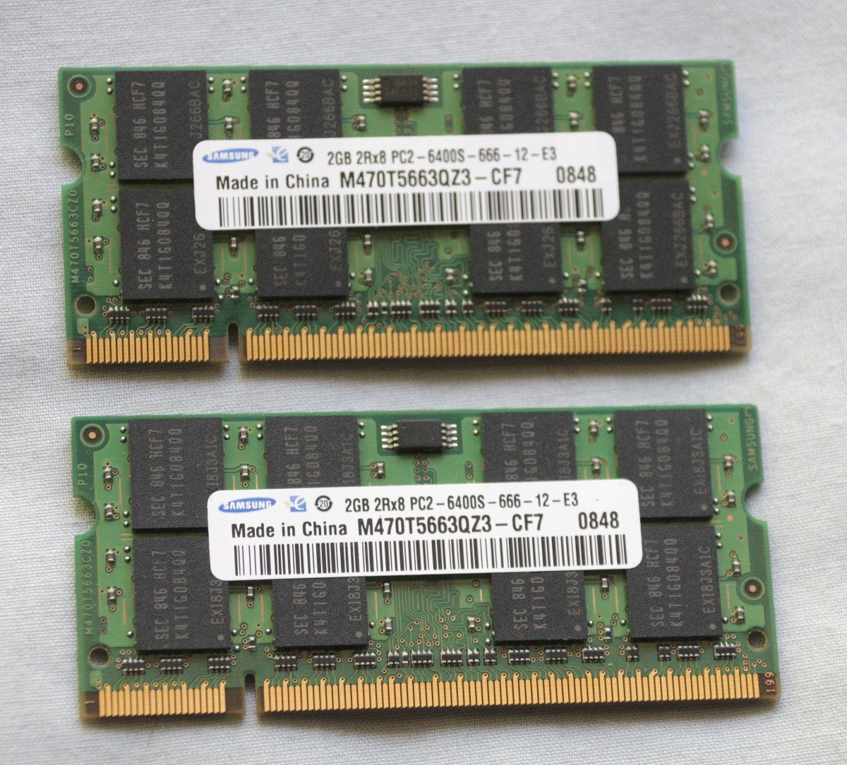 Samsung 4GB (2 x 2GB) DDR2 SO-DIMM 200-pin 667 MHz PC2-5300s laptop RAM