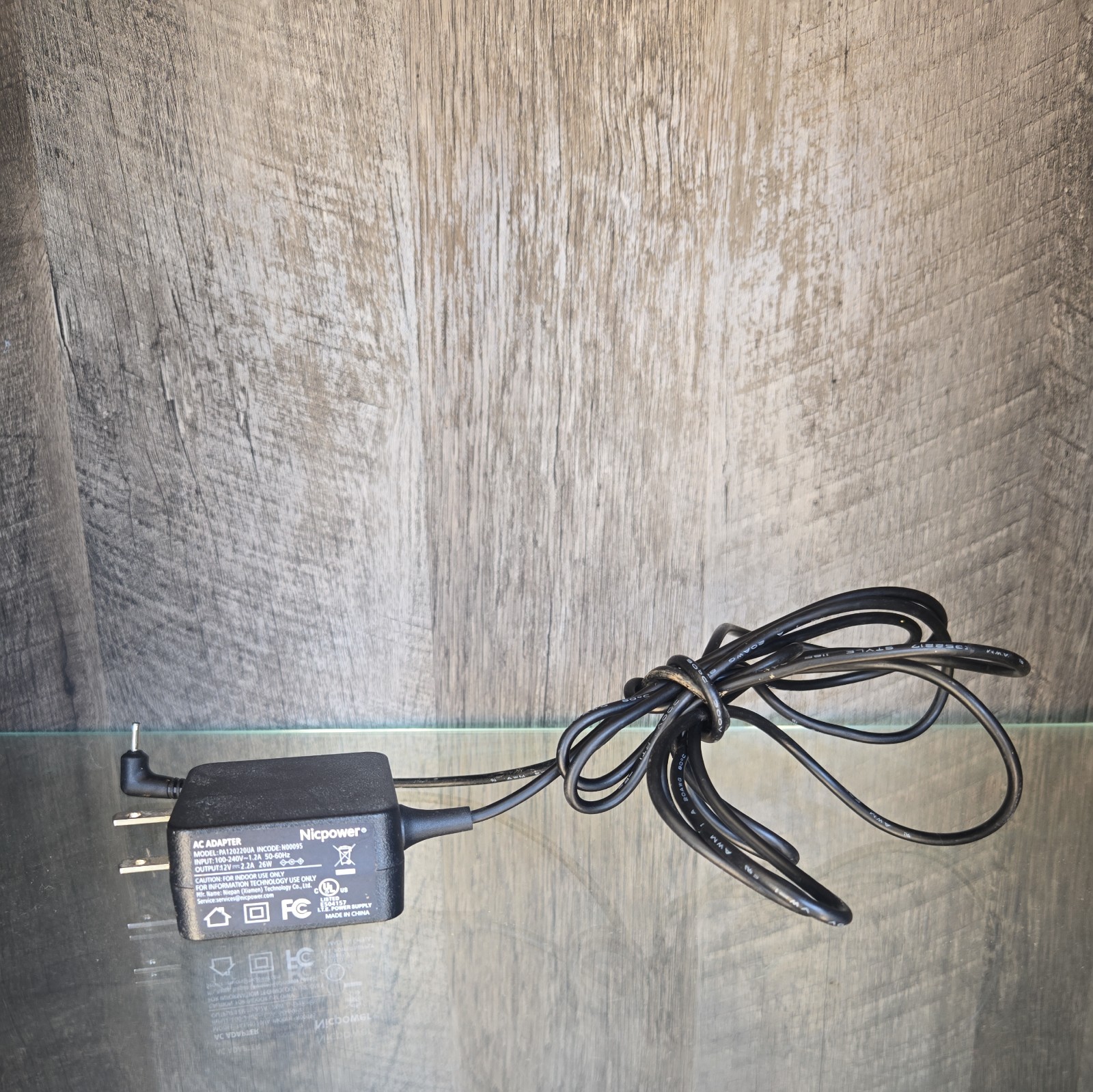 NICPOWER 65w USB-C AC ADAPTER  PA065G2UZ