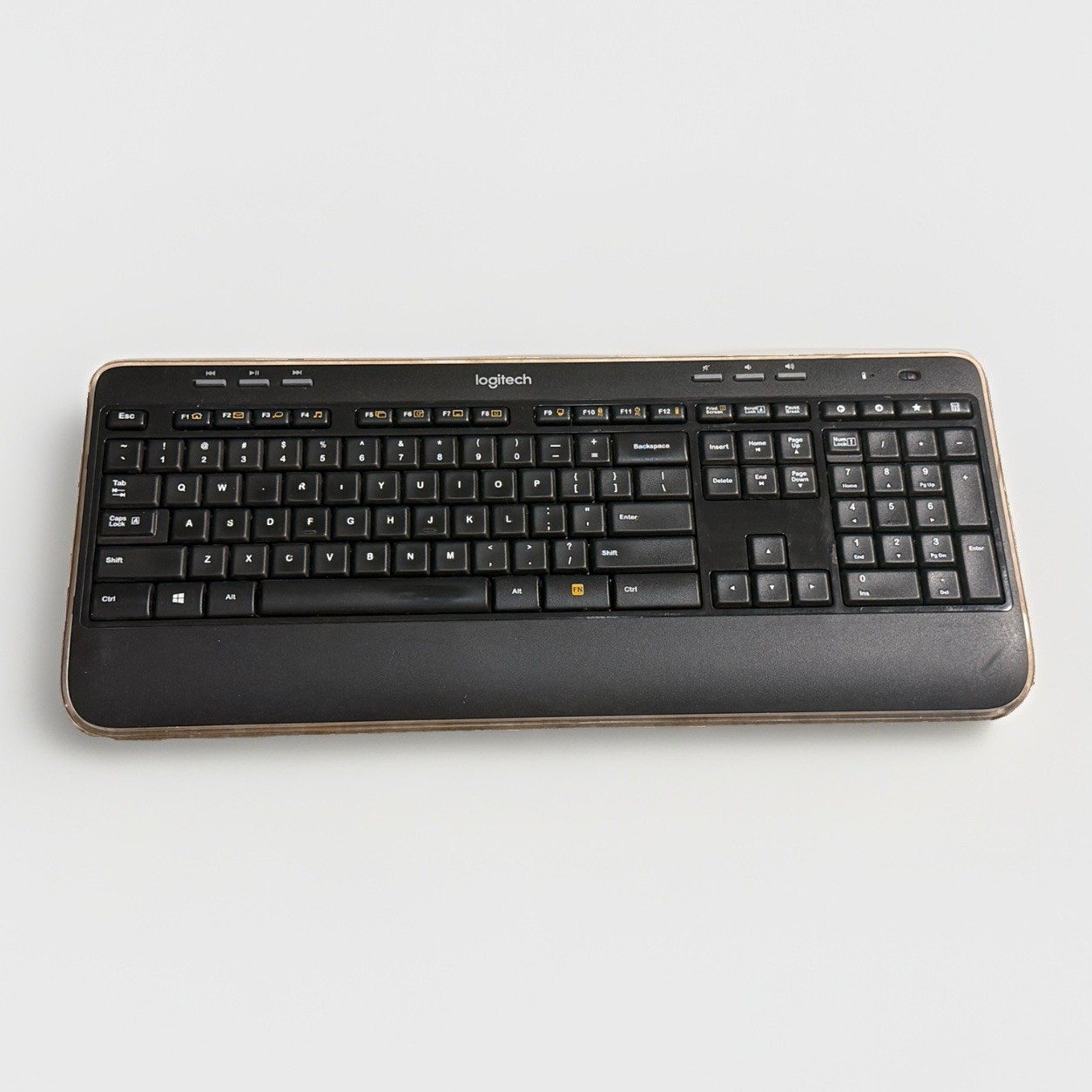 Logitech K520 Wireless Keyboard Receiver Dongle with Battery Cover Full-Size