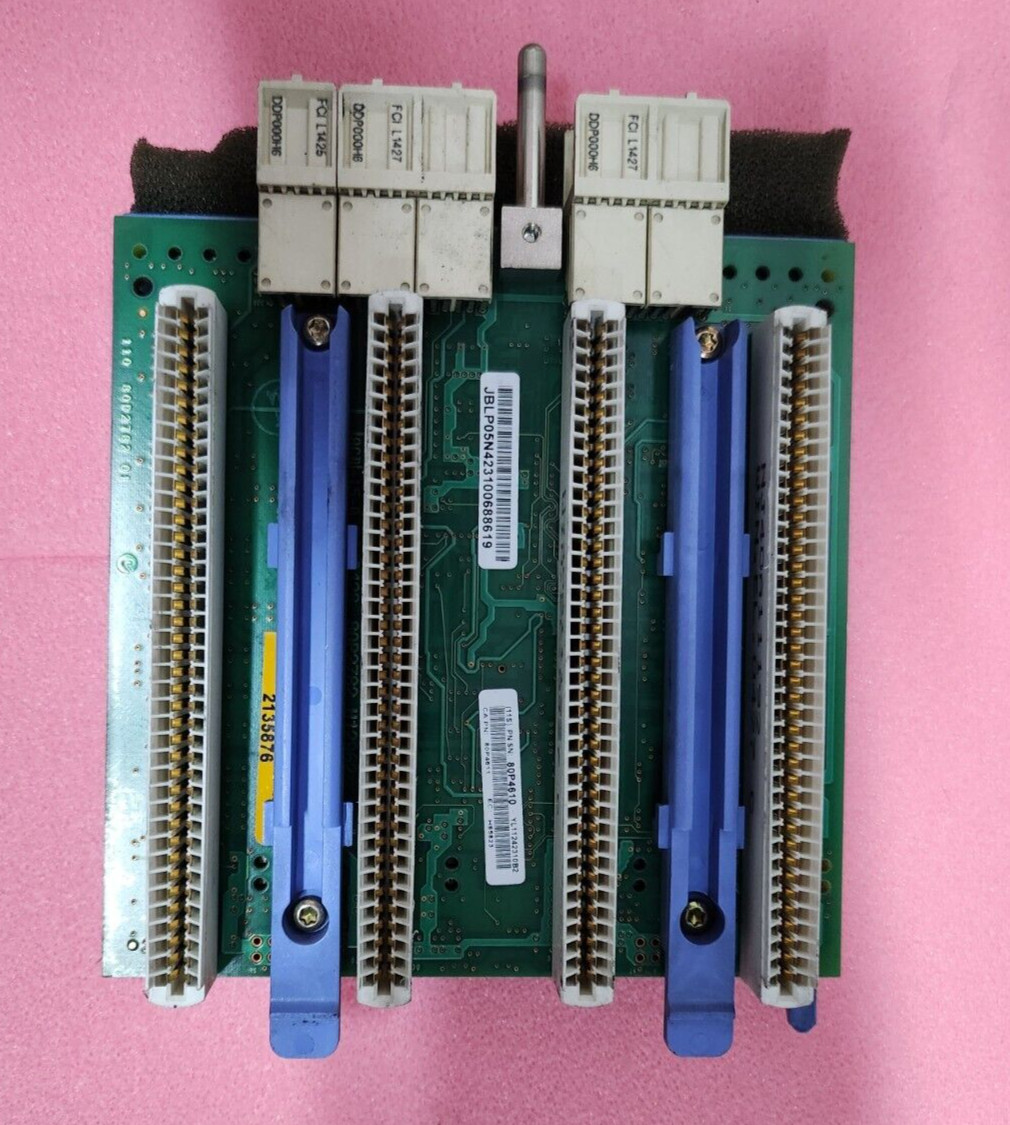 IBM 80P4610 80P4611 U320 4-PACK DISK DRIVE BACKPLANE