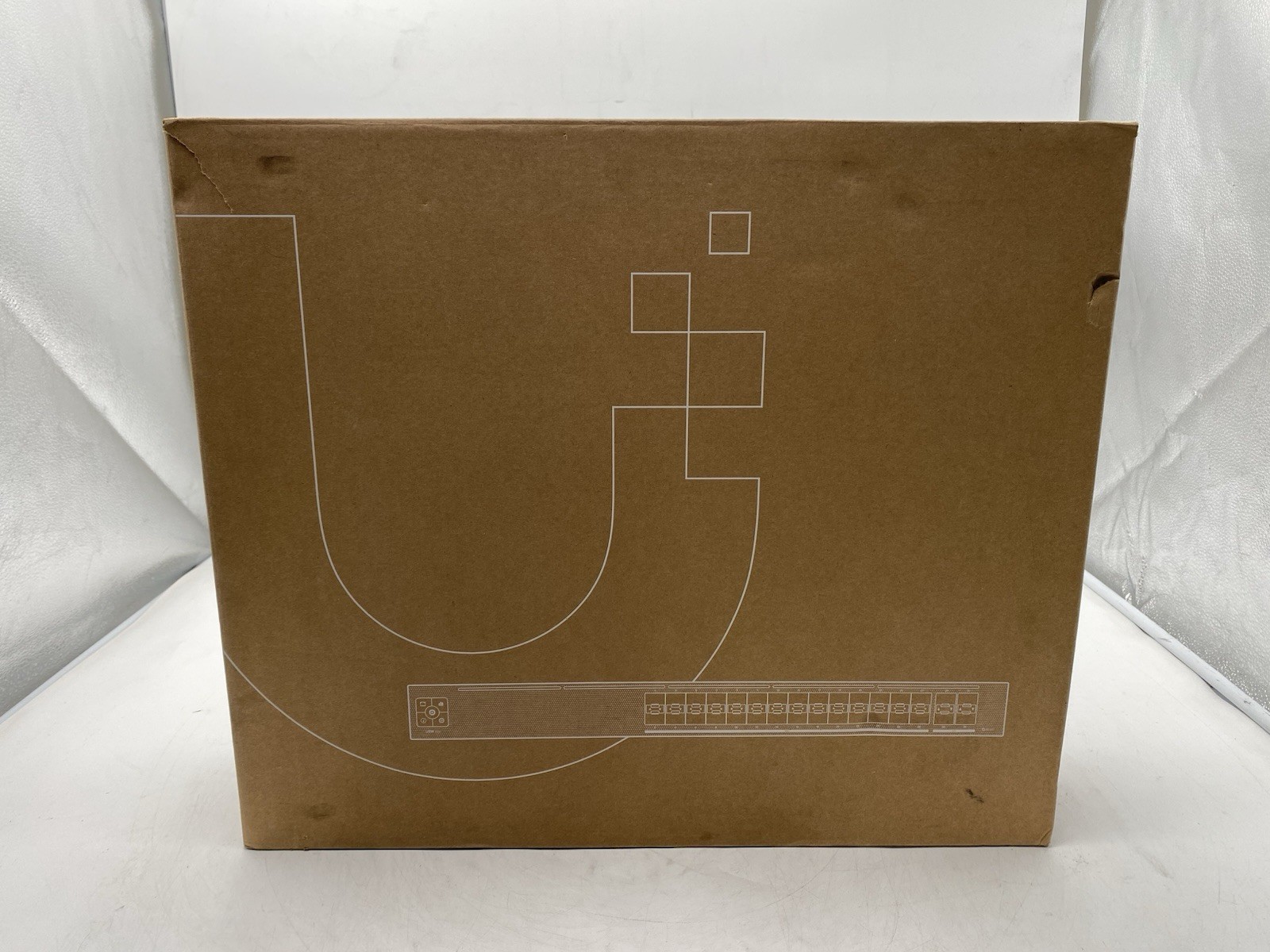 Ubiquiti UniFi USW-Pro-Aggregation 32-Port SFP+ 10GbE Rack Switch