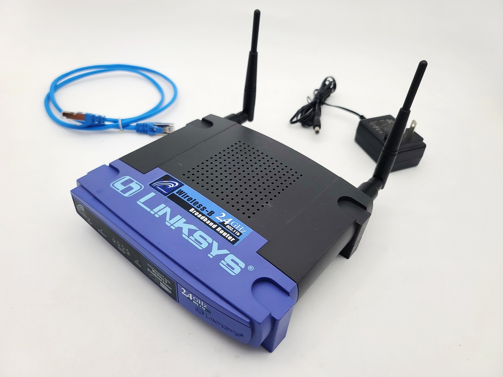 LINKSYS BEFW11S4 WIRELESS-B 2.4GHz 4-PORT BROADBAND ROUTER 802.11B WEP WIFI