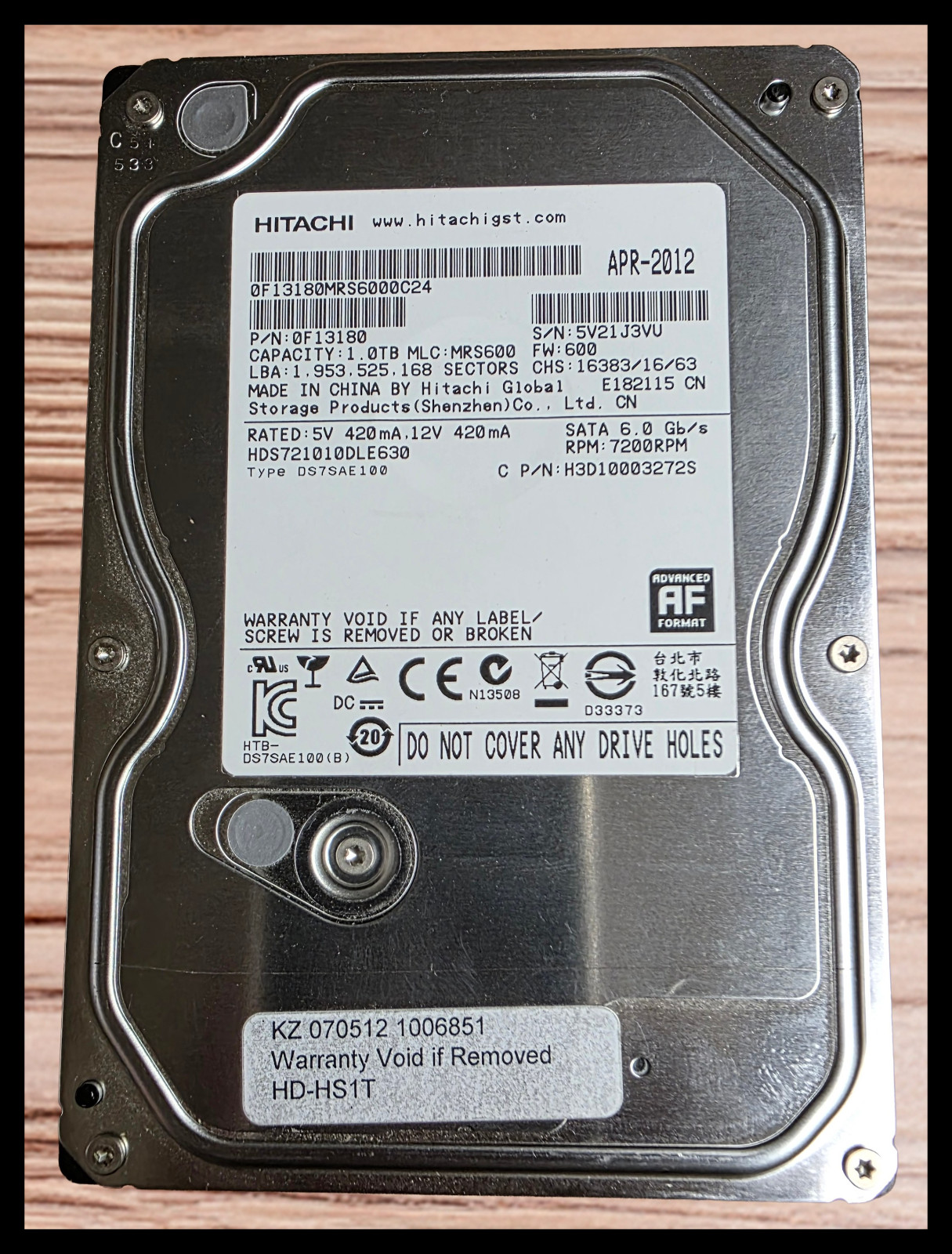 Hitachi 1TB Internal HDD - 0F13180 3.5" SATA 6Gb/s 7200RPM 32MB HDD