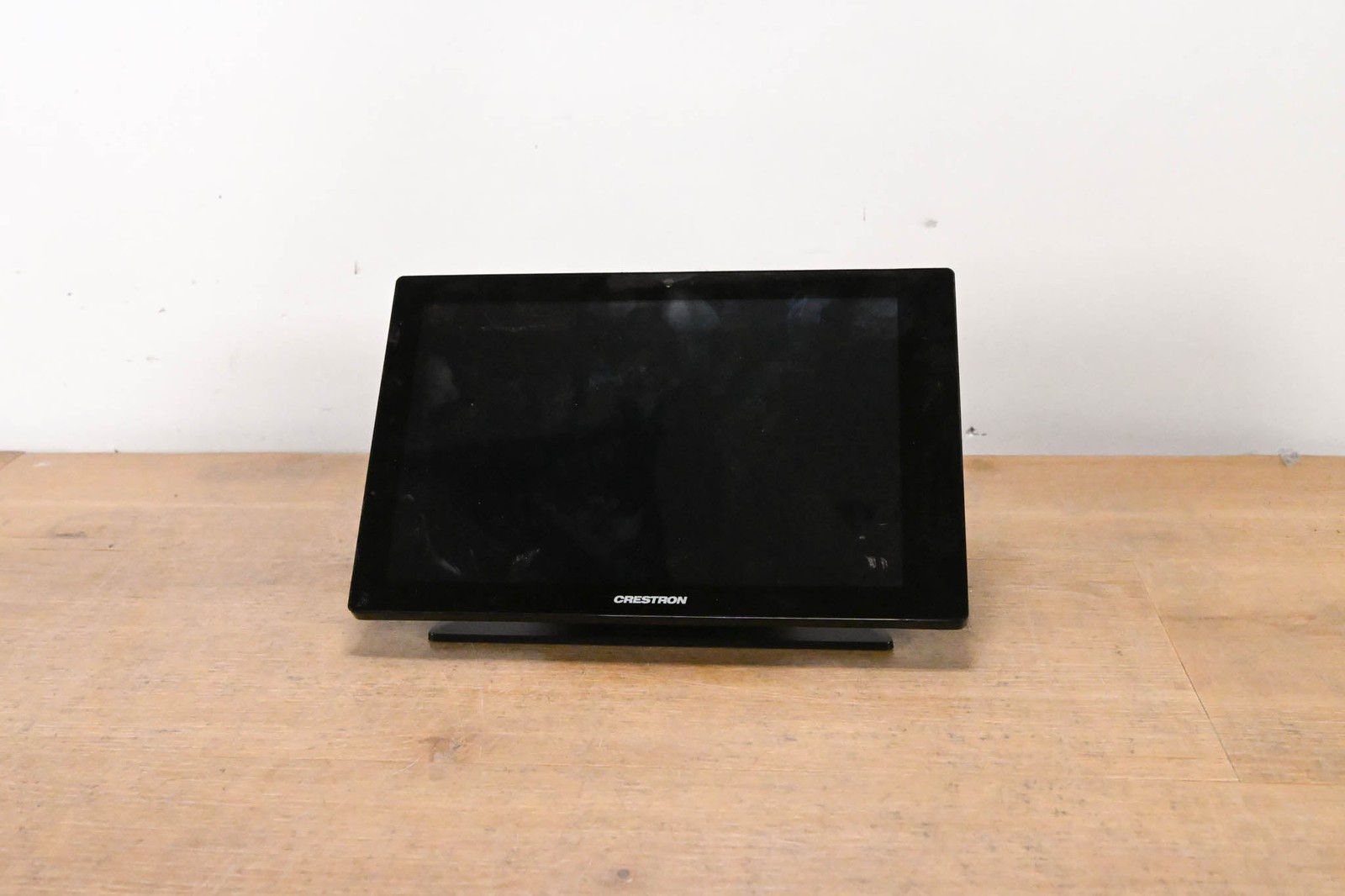 Crestron TSW-1060-B-S 10.1" Touch Screen, Black Smooth w/ Tabletop Kit CG015XH