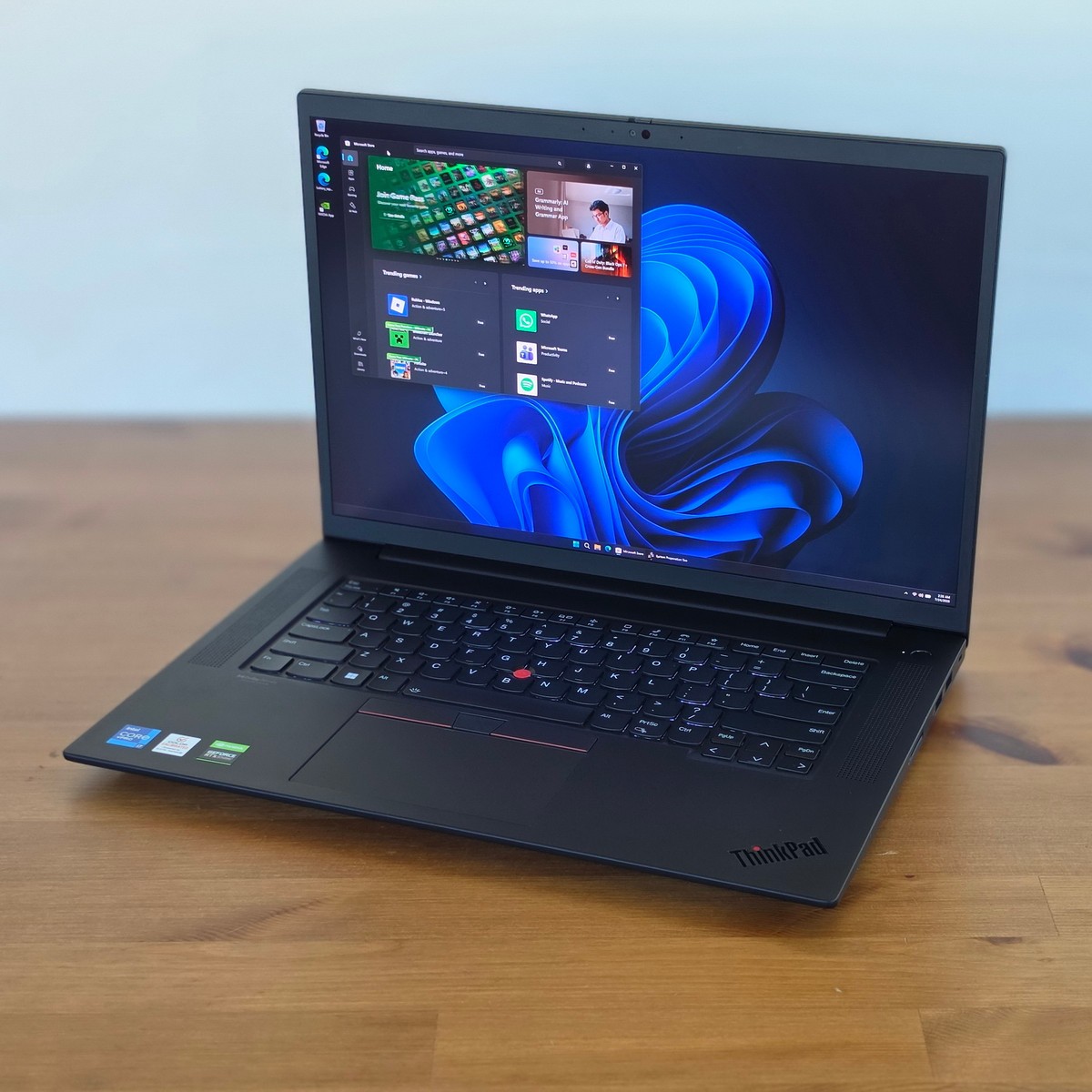 Lenovo ThinkPad X1 Extreme Gen 4 i7-11850H 16" 4K 3840x2400 16GB NVIDIA RTX 3050