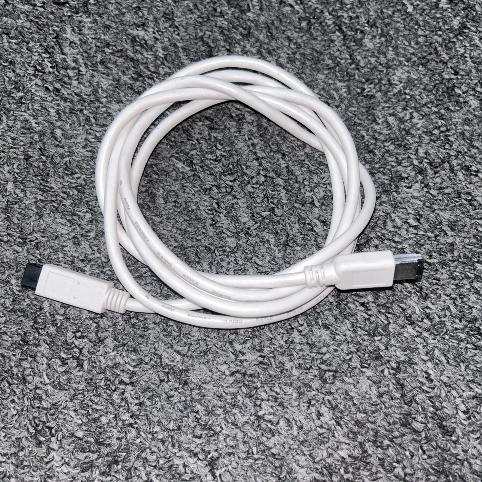Dynex DX-AP190 Firewire 800 9-Pin to 400 4-Pin Cable for Digital Camcorder to PC
