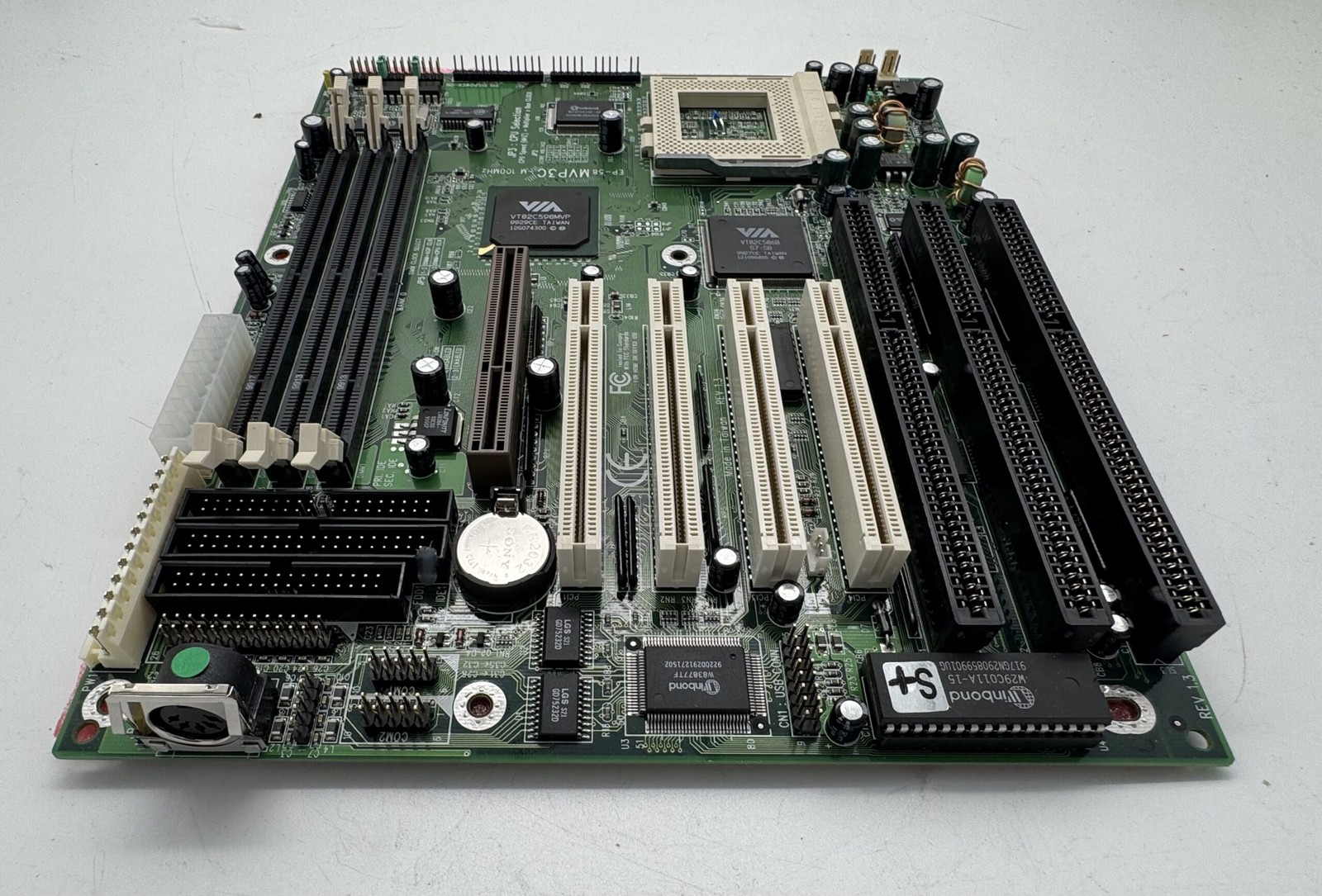 Motherboard, EPOX  mvp3c ep-58, at, 3x isa, 4x pci, via chipset