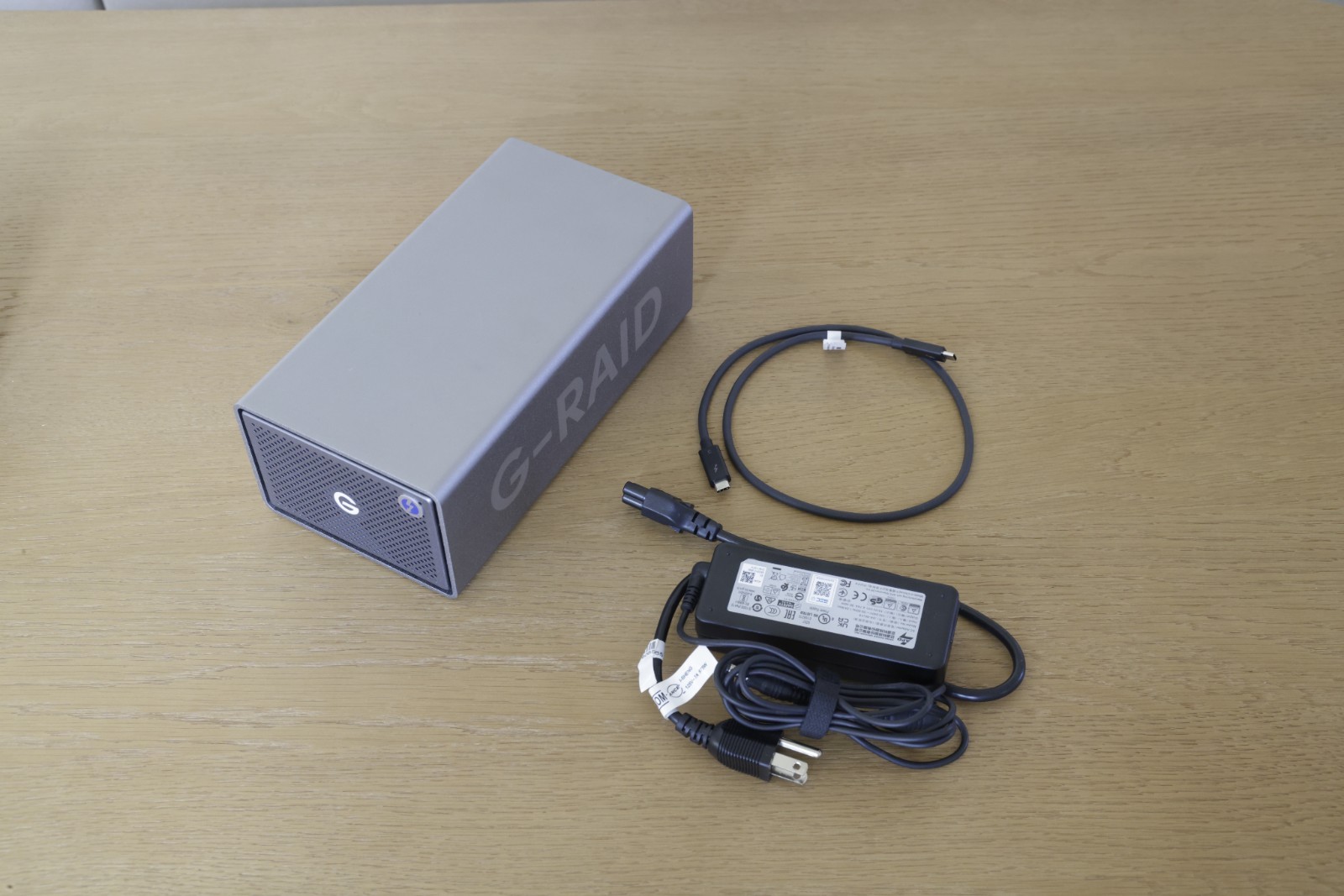 12TB Sandisk Professional G-RAID with Thunderbolt 3 External HDD Enclosure