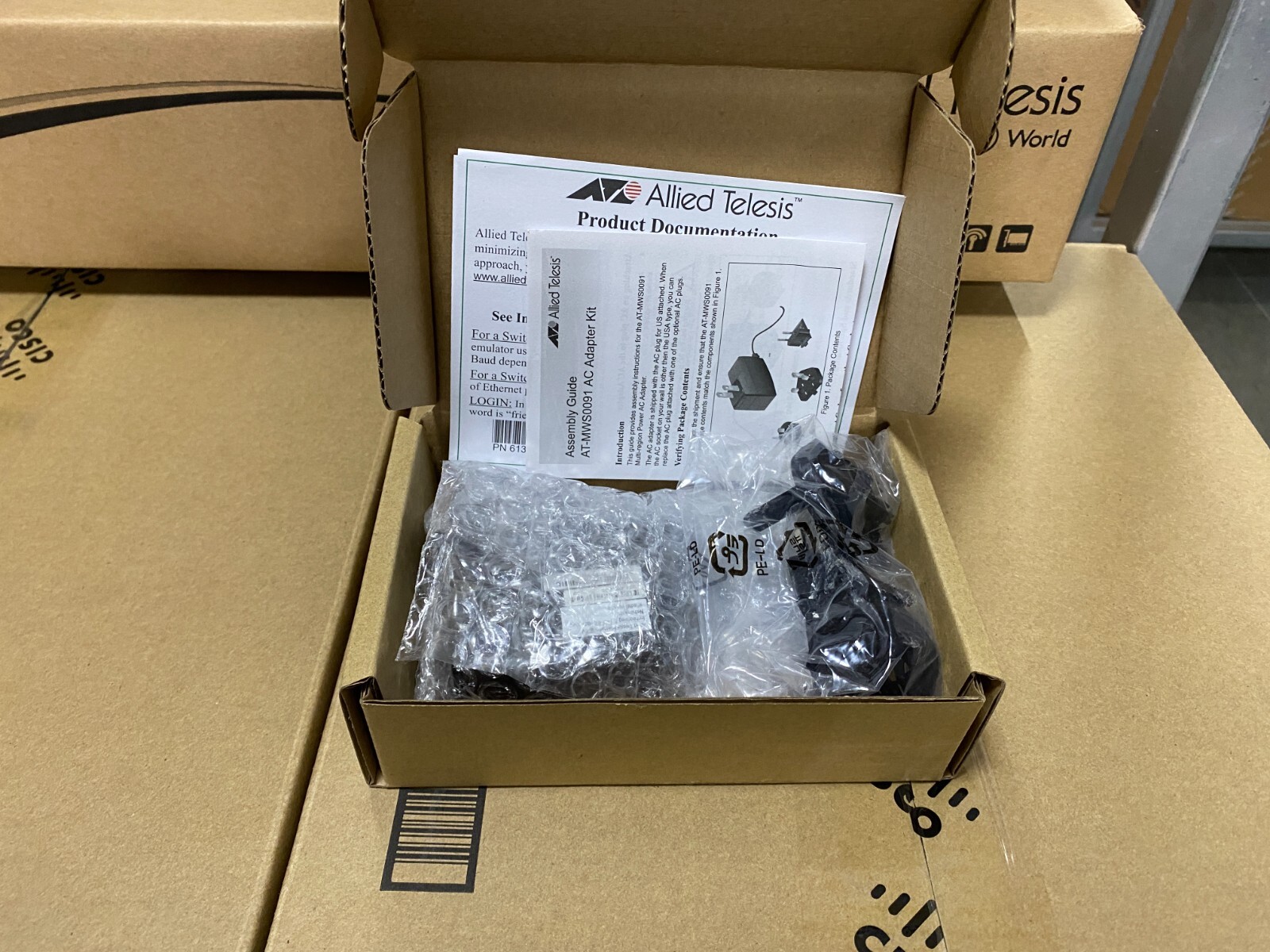 Lot 2x AT-MWS0091 Allied Telesis AC/DC adapter 12V-2A (for AT-TQ1402, AT-TQ5403)