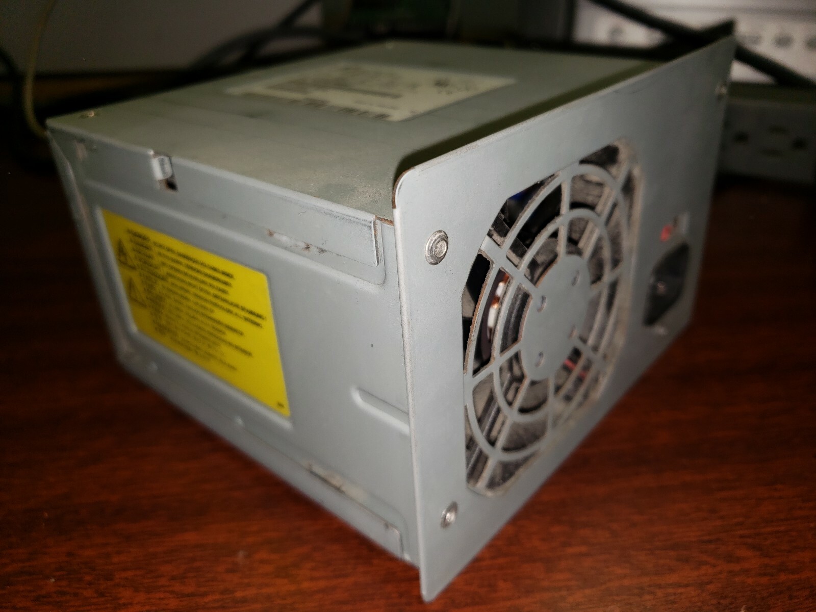 Newton Power NPS-200PB-108 B 200 Watt Power Supply Module 80 mm Fan 1x 24-Pin