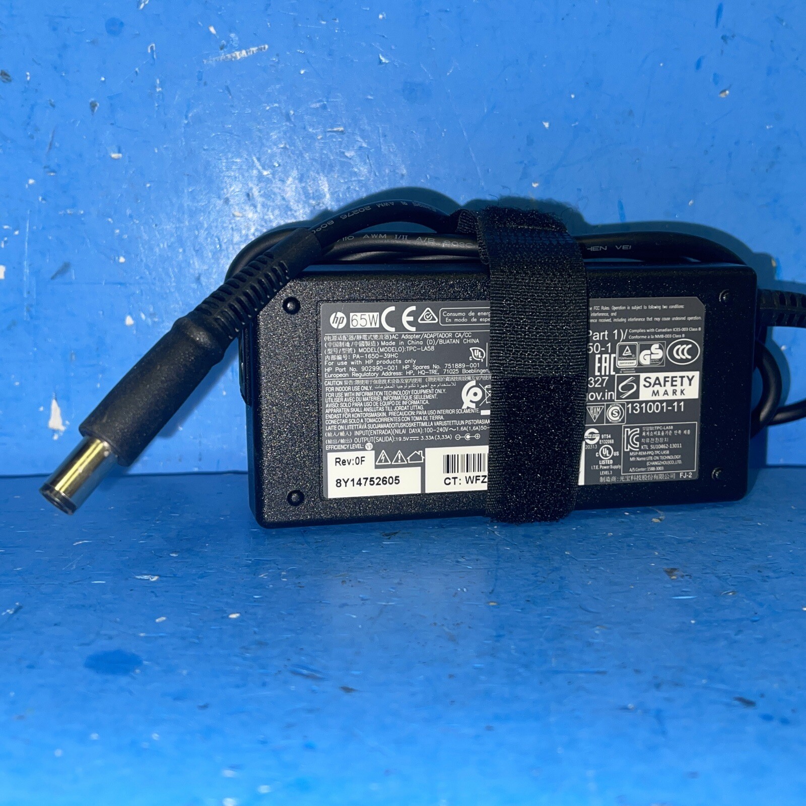 HP TPC LA-58  laptop 65W AC Power Adapter   