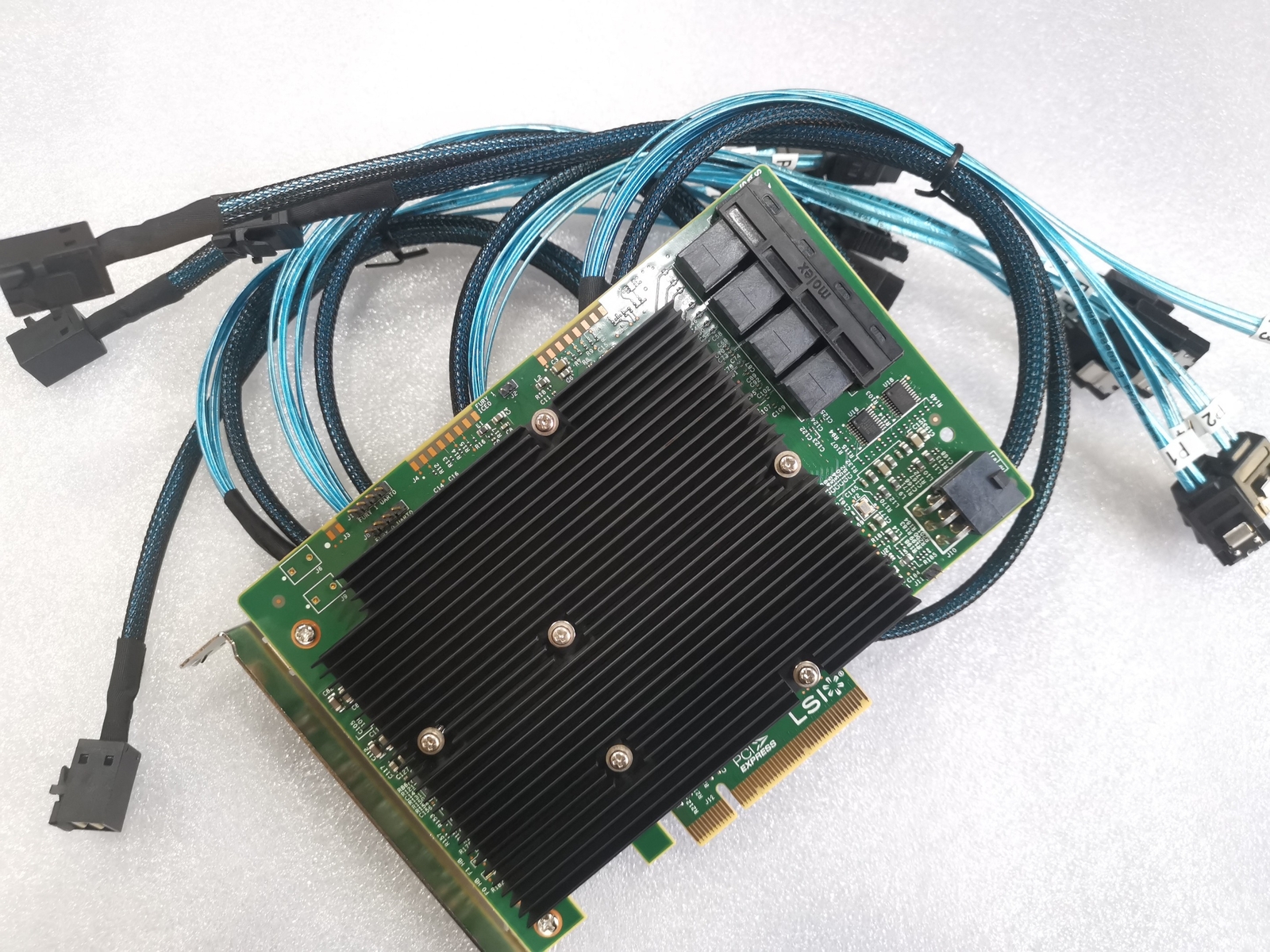 LSI SAS 9300-16I 12GB/S HBA BUS ADAPTER CARD IT Mode 4*SFF-8643 SATA Cable US