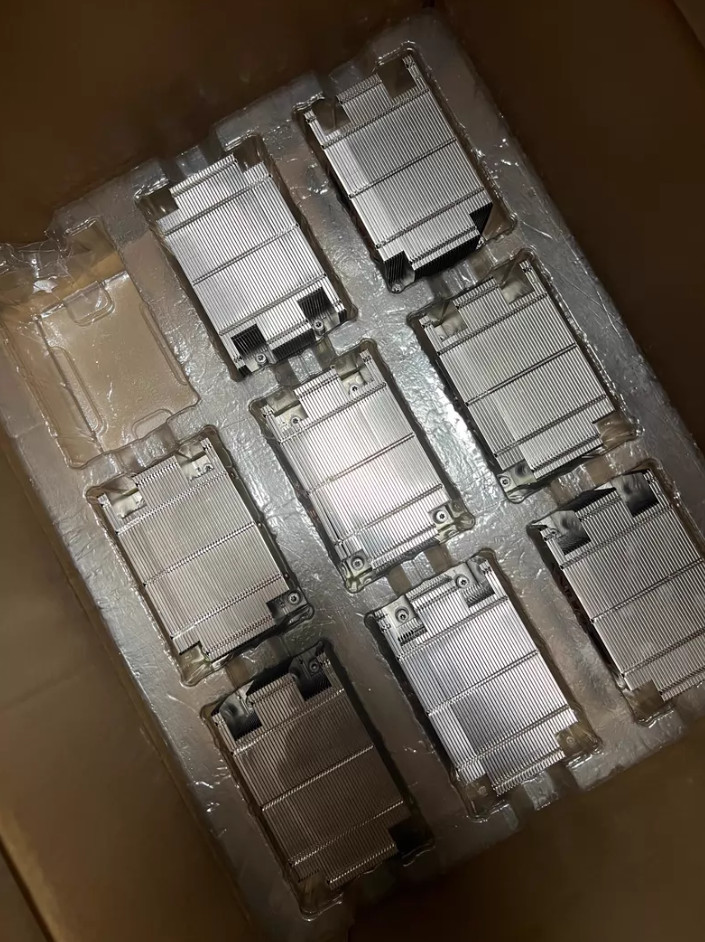 New 1pcs Dell PowerEdge R7525 2U High Performance Heatsink 1FHKC 01FHKC