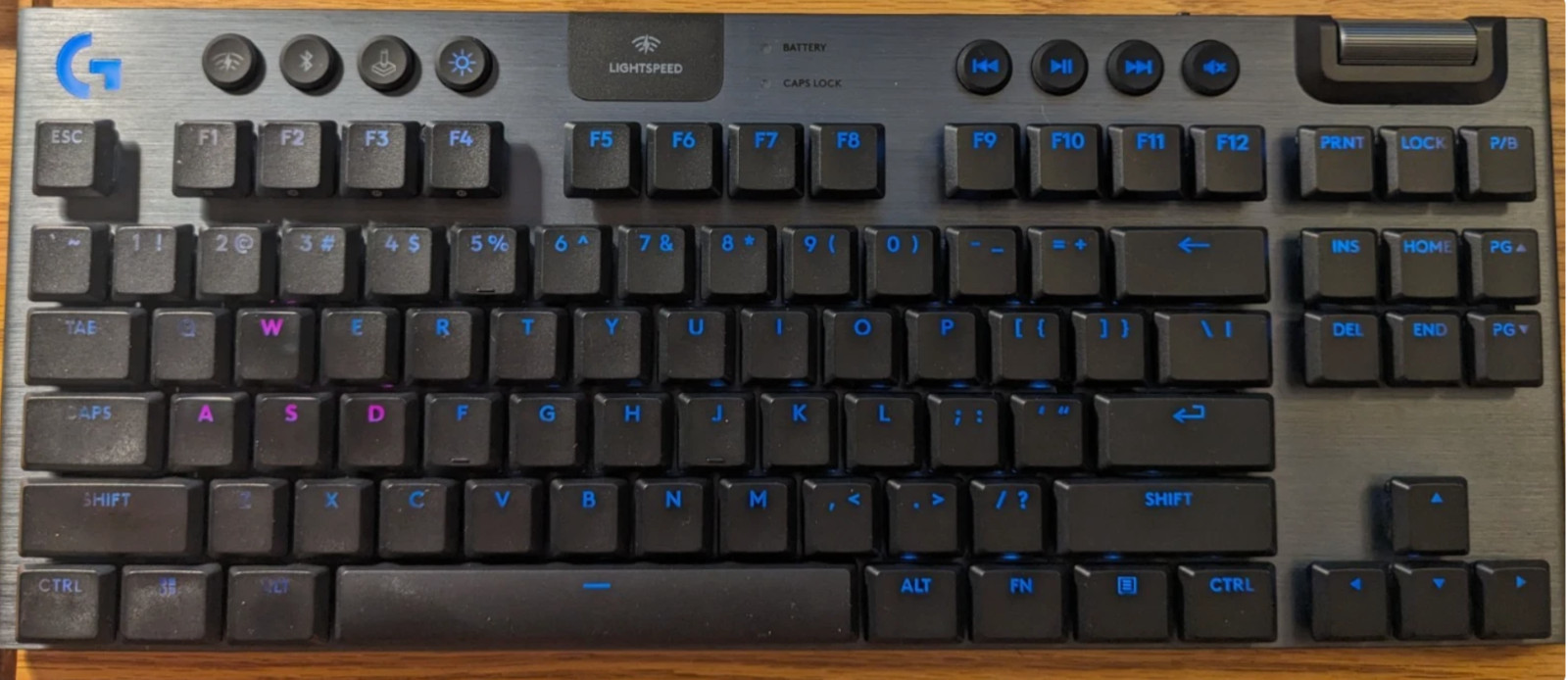 Logitech G915 X LIGHTSPEED TKL Clicky Wireless/Wired Gaming Keyboard – Black