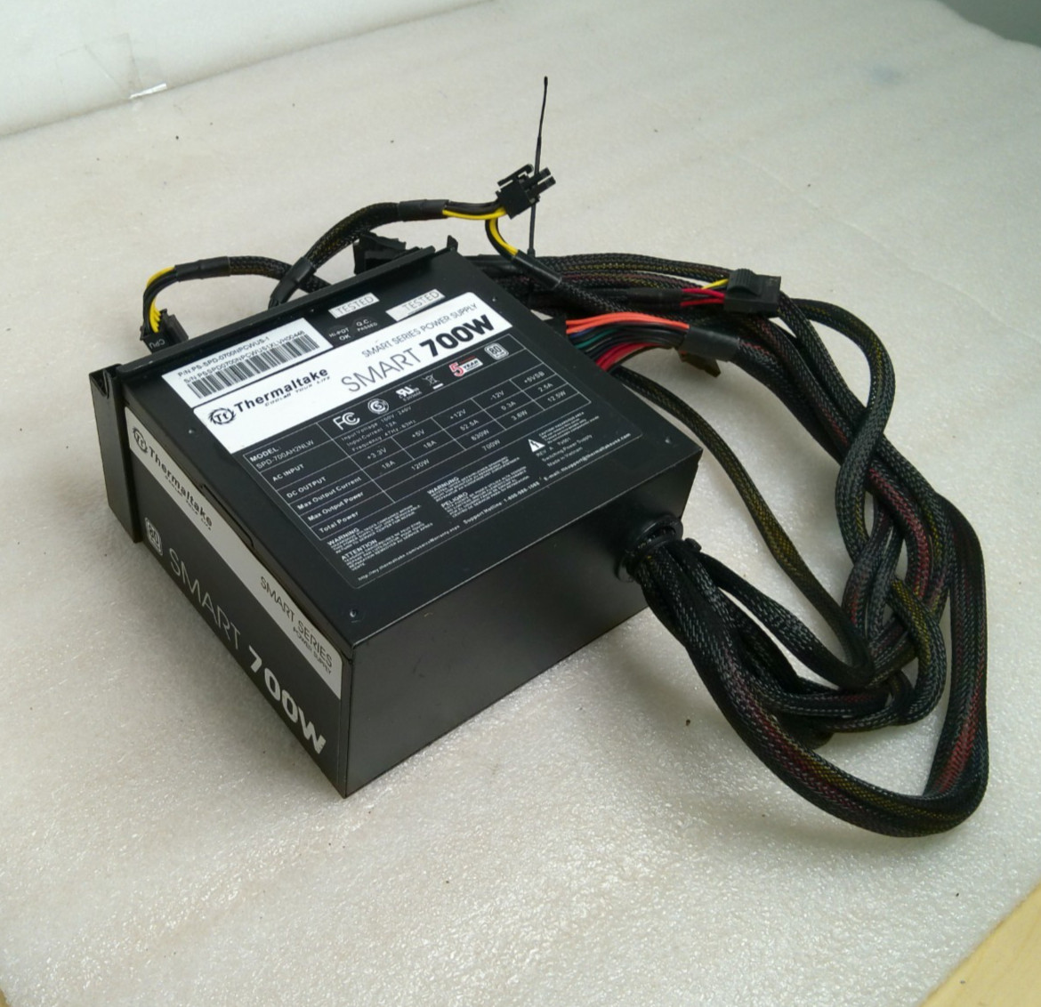 Thermaltake Model SPD-700AH2NLW Smart 700W P/N: PS-SPD-0700NPCWUS-1 Power Supply