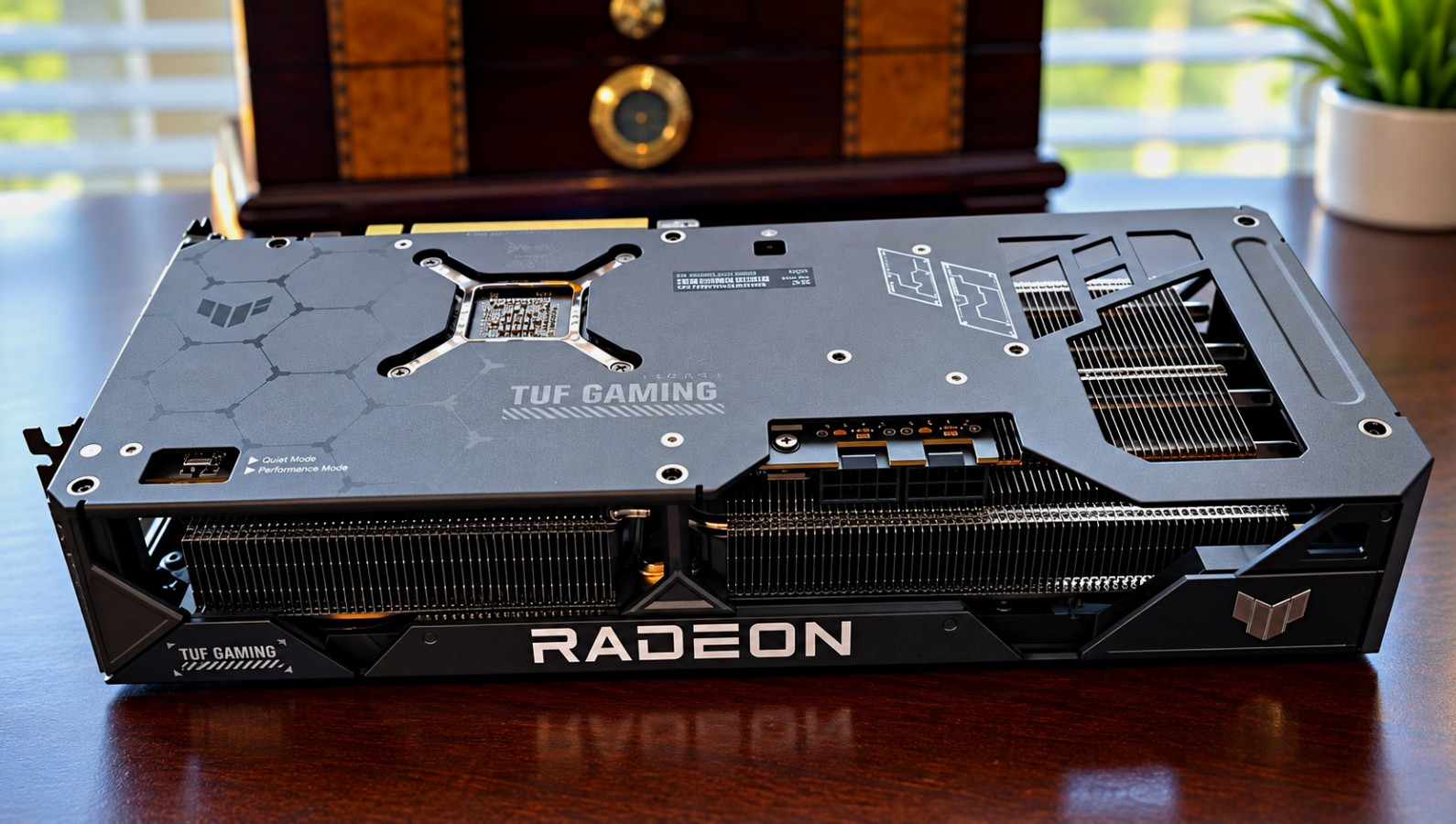 ASUS TUF Gaming AMD Radeon 7600 XT Triple Fan GPU HDMI/DP Multi-Monitor Support