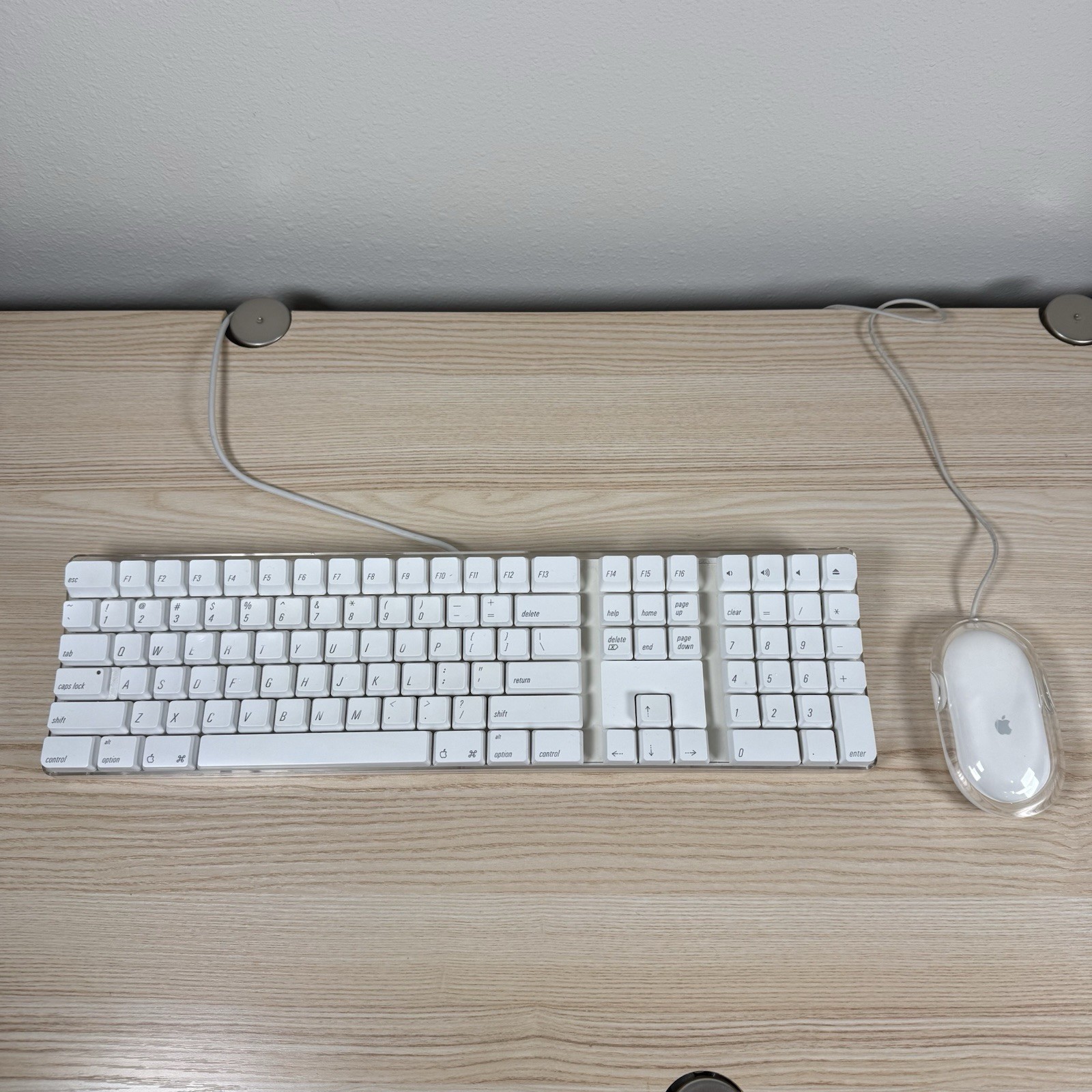 Genuine Apple A1048 USB Keyboard + M5769 Pro Mouse Clear White Vintage Mac