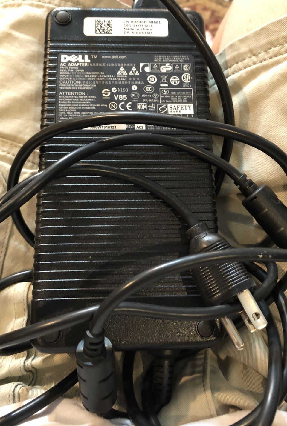 Genuine Dell D846D DA210PE1-00 OEM AC Adapter Charger Power Supply