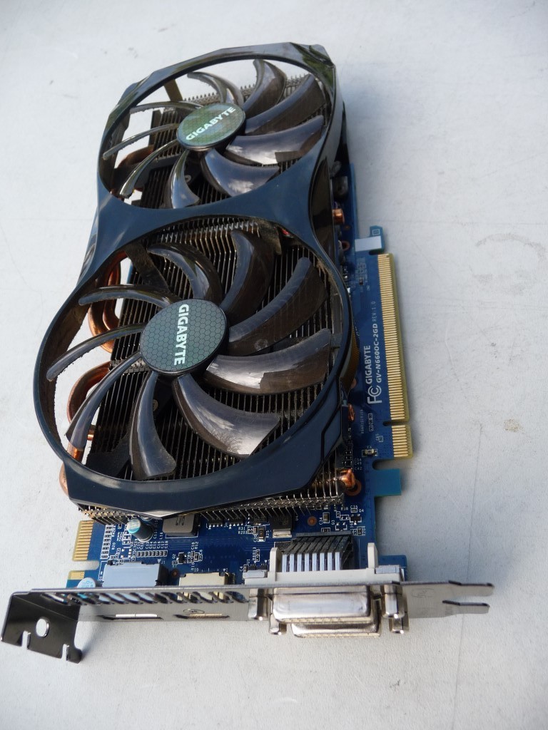 AU SELLER GIGABYTE  GV-N660OC-2GD  GTX660 GT 2GB GPU HDMI DP 2X DVI - TESTED