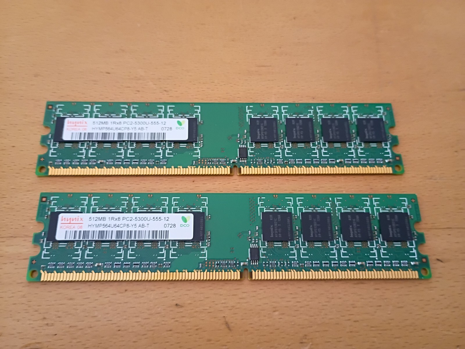 Hynix 512MB RAM Memory Model 1RX8 PC2-5300U-555-12 Korea 08 Lot of 2
