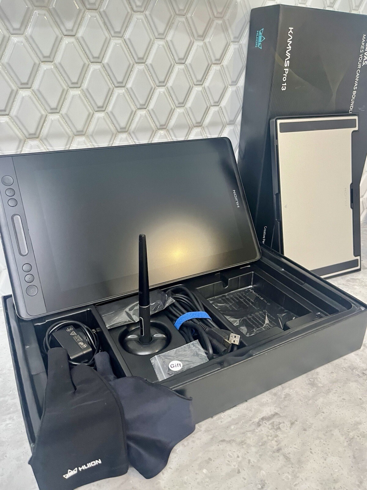 Huion Kamvas Pro 13 13.3 inch Graphics Drawing Monitor