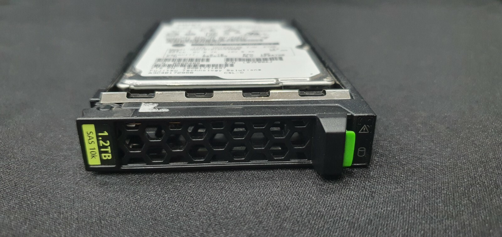 [USED] Fujitsu SAS/1.2TB/10K HDD-S26361-F3818-L112