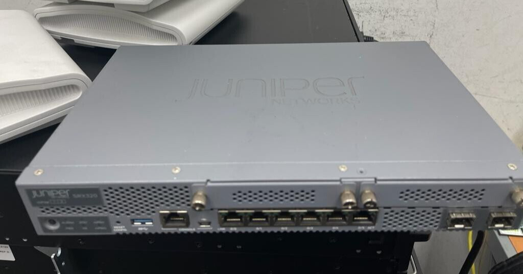 Juniper SRX320 8-Port Security Services Gateway Appliance Without Power Adapter