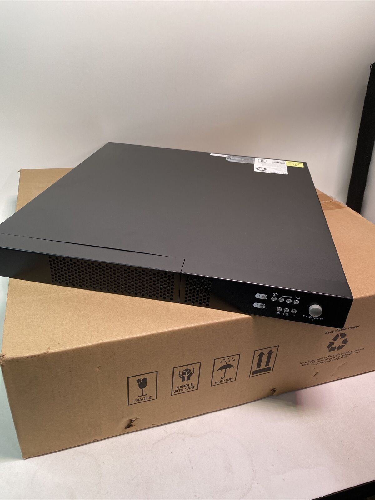 Xtreme Power Conversion N91-1000 1000VA/800W Rackmount UPS