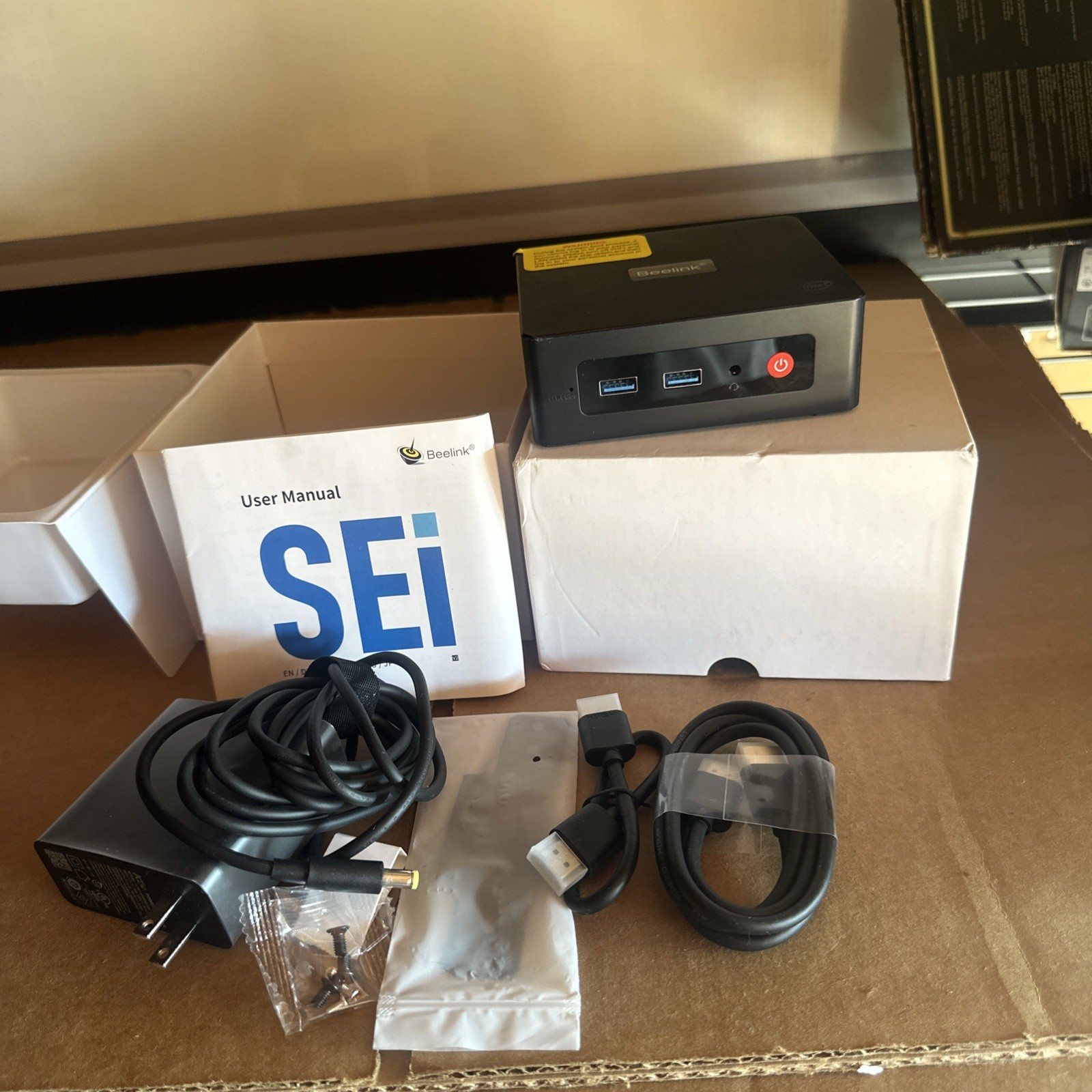 MINISFORUM MINI S Mini PC 8GB RAM 256GB SSD Tested W/ Adapter & Box