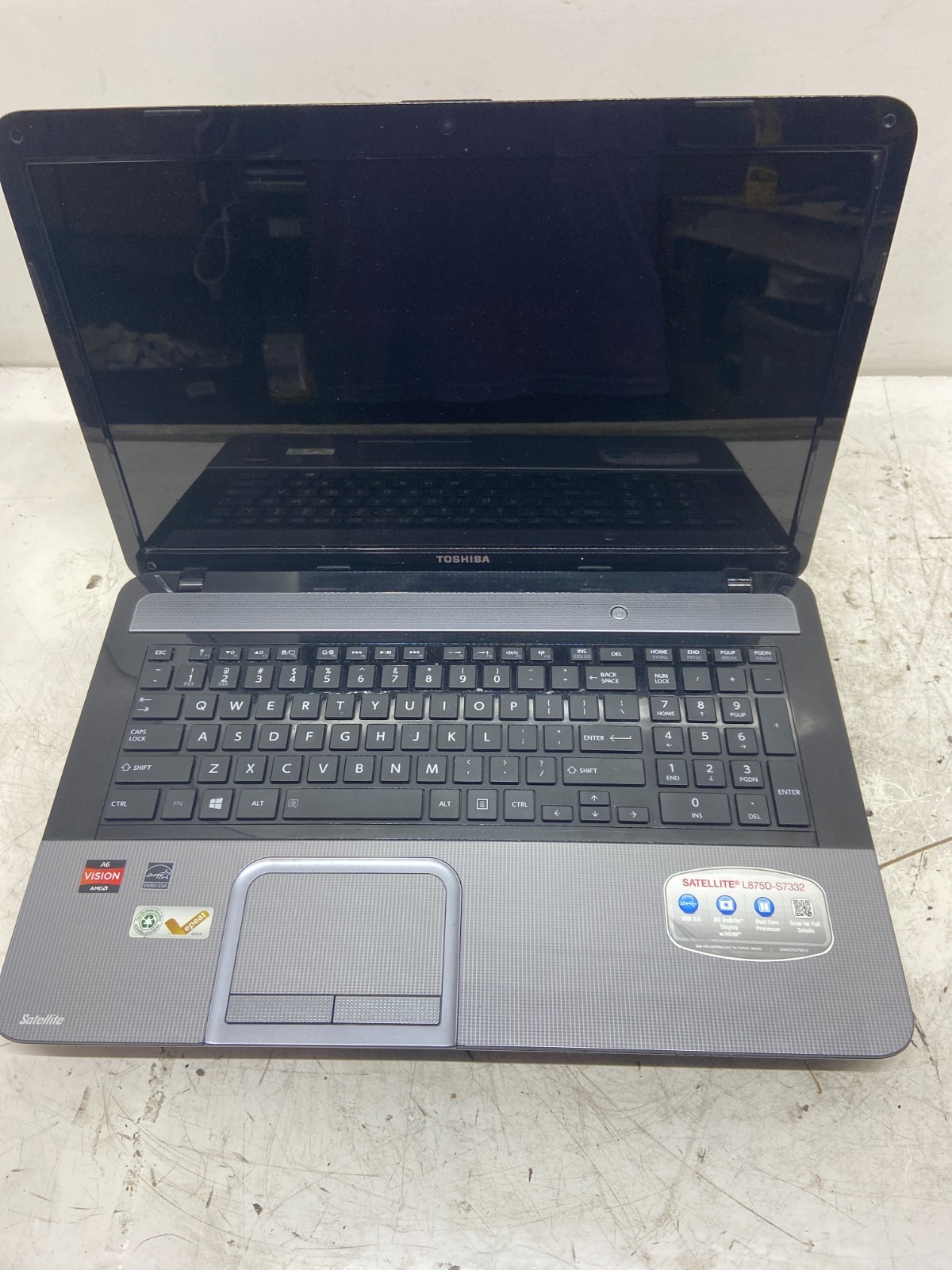 Toshiba Satellite L875D-S7332 AMD A6-4400M 2.7 GHz 6 GB NO HDD