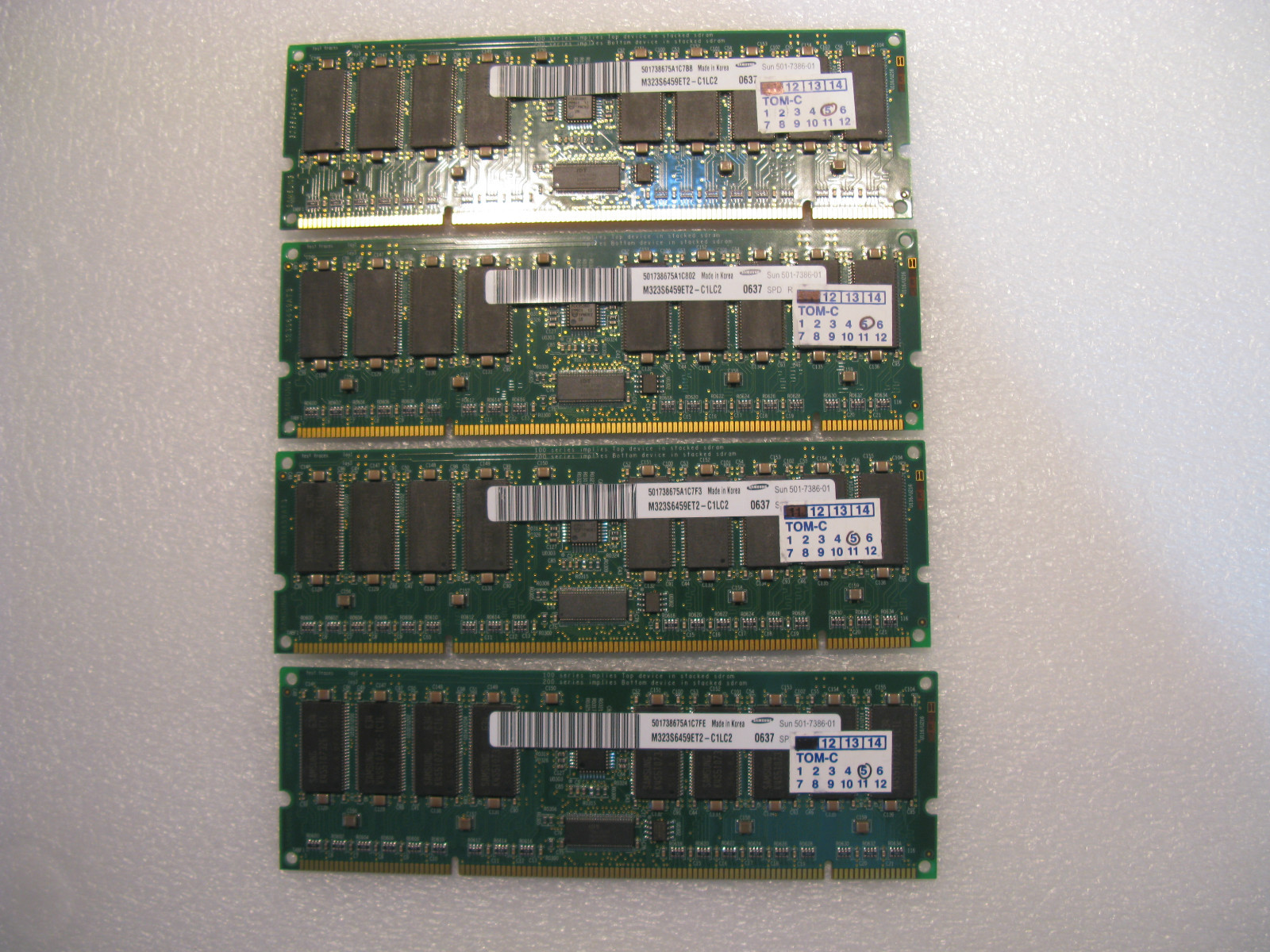 Sun X7056A 501-7386 4GB mem kit ,(4 * 1GB) for V480 V880 V890 Netra20 
