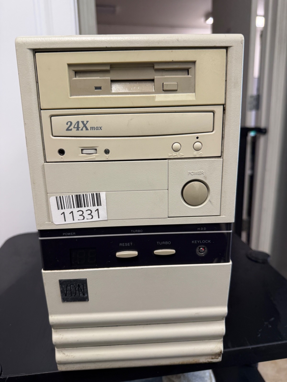 Custom PC No Brand-5x86 Processor-32MB Ram 407MB HDD ATI GFx Win 95