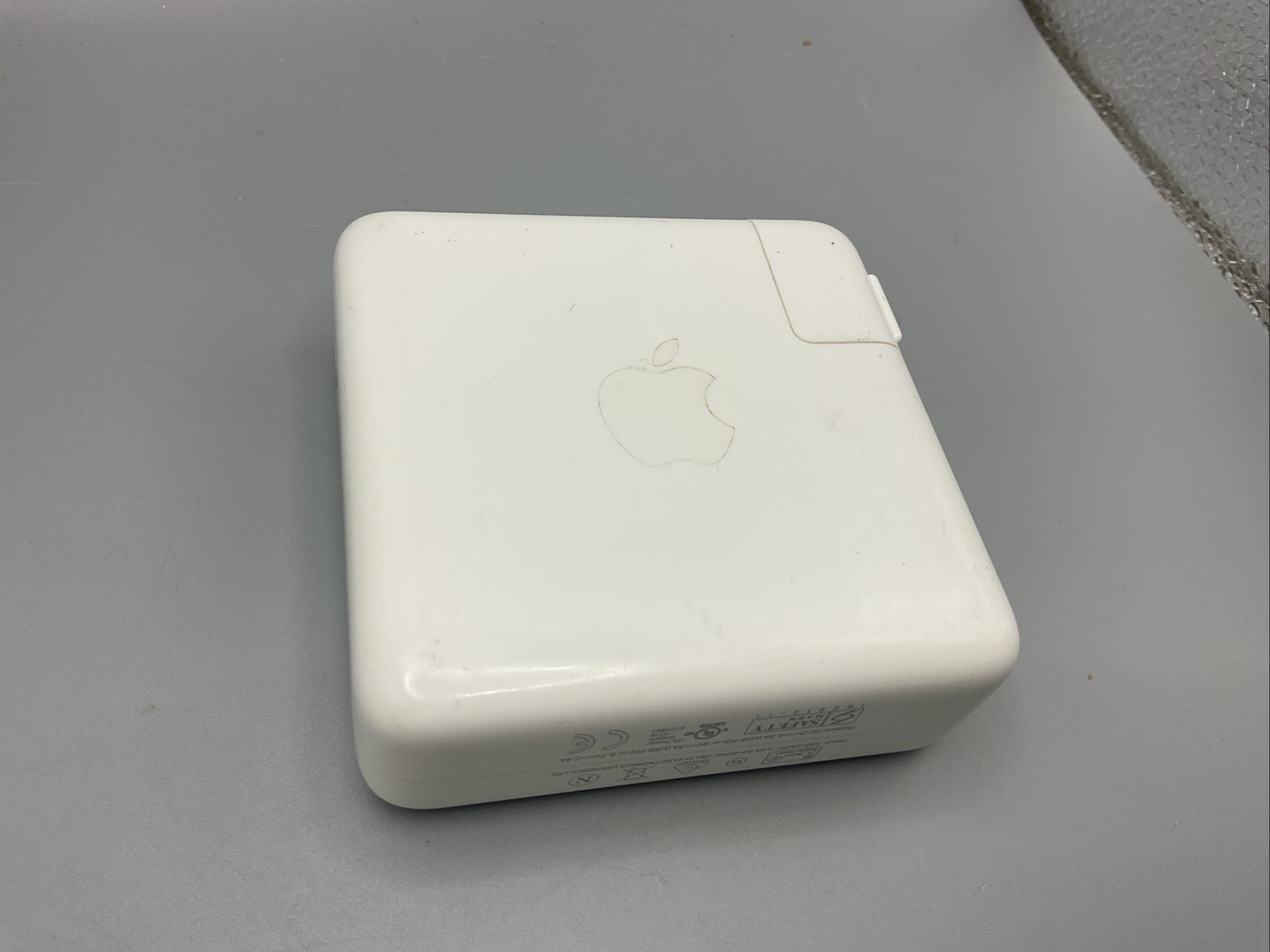 Original USED APPLE 87W USB-C Power Adapter Charger White Check Photos For Info