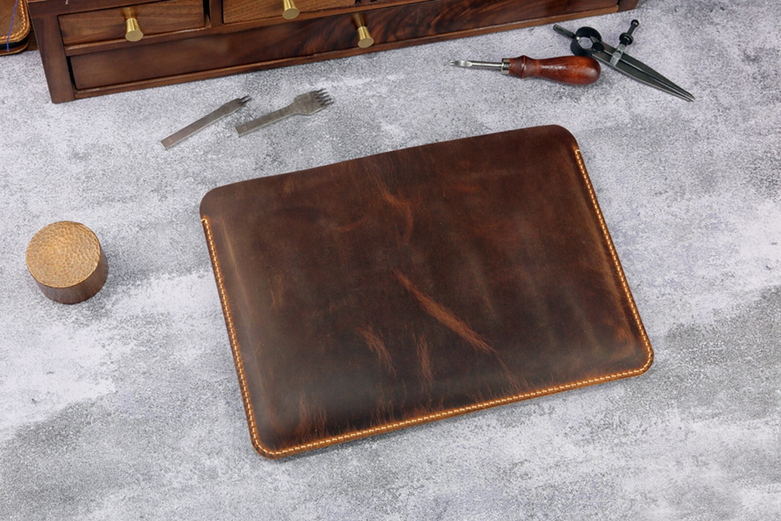 Hand Stitched Genuine Leather macbook sleeve case for Macbook Air M4 13 15